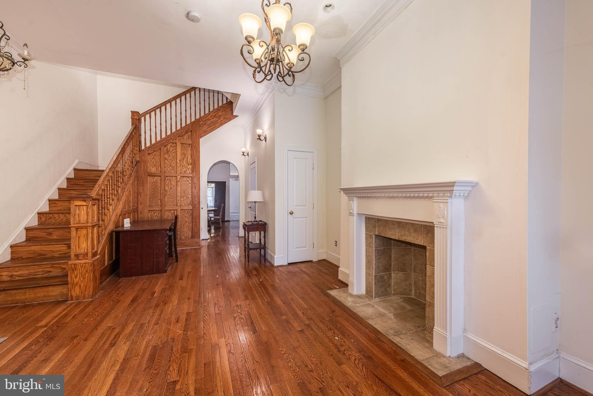 STATION NORTH ARTS DISTRICT - Residential Lease