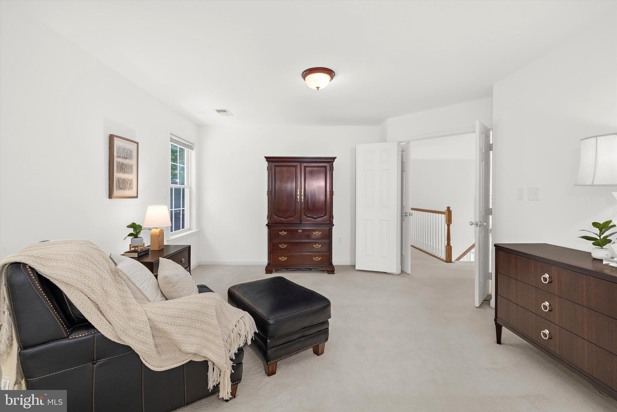 MAPLE CREEK - Residential