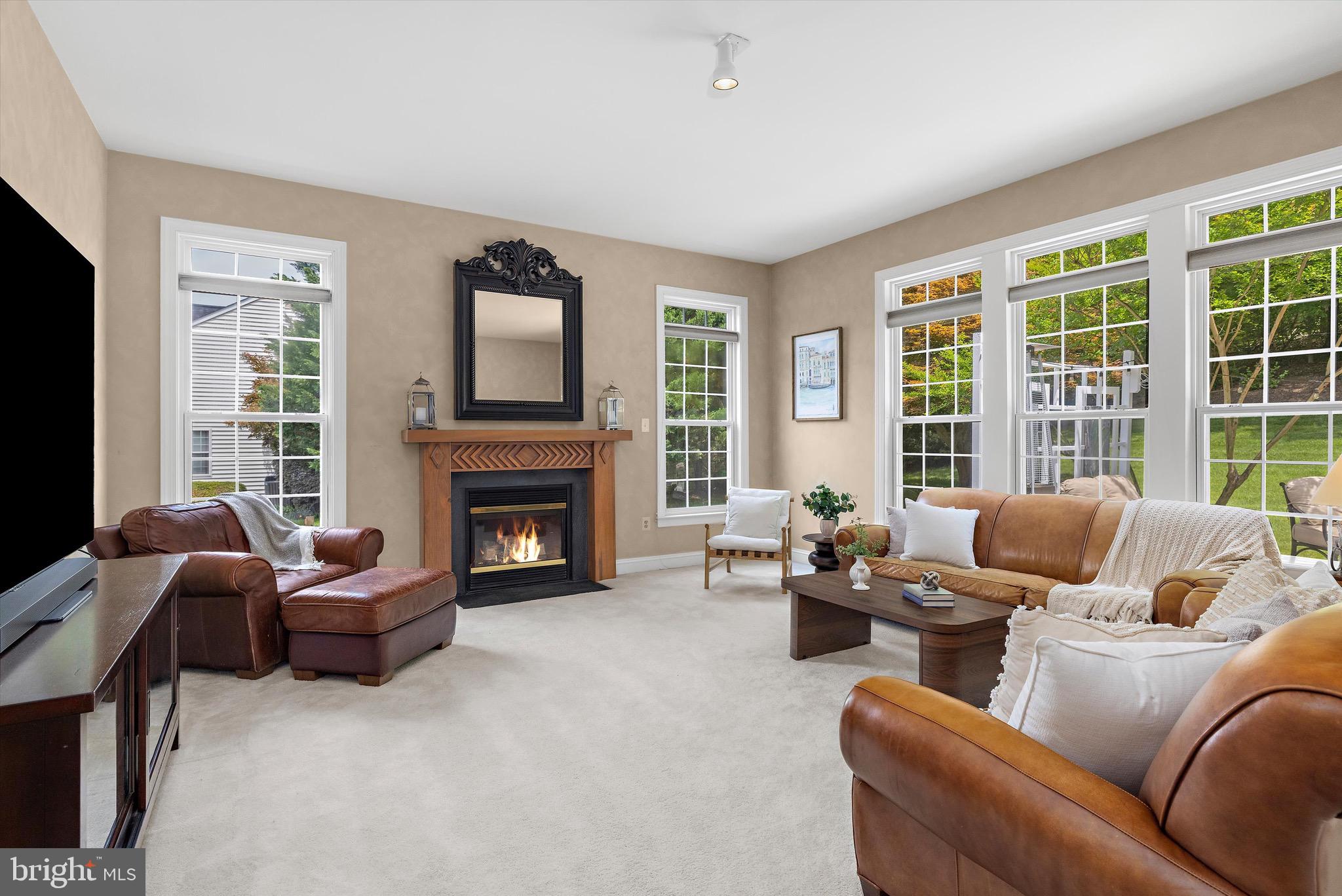 MAPLE CREEK - Residential