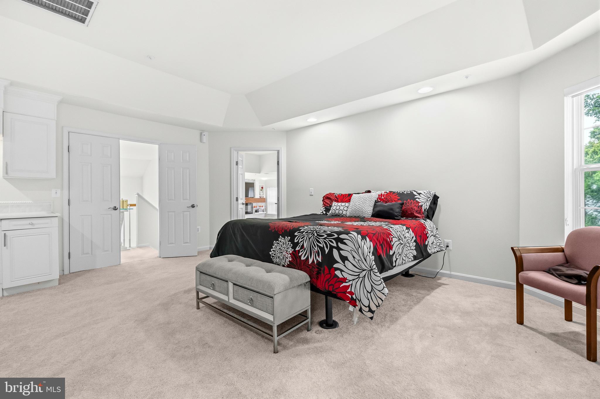 FARMINGTON WOODS - Residential