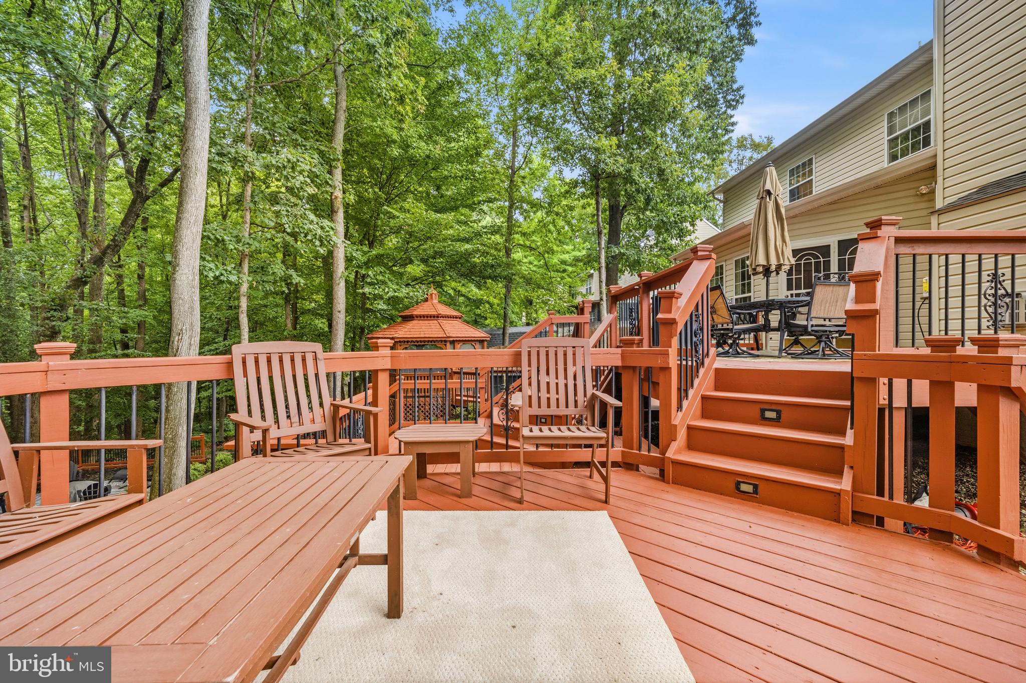 FARMINGTON WOODS - Residential