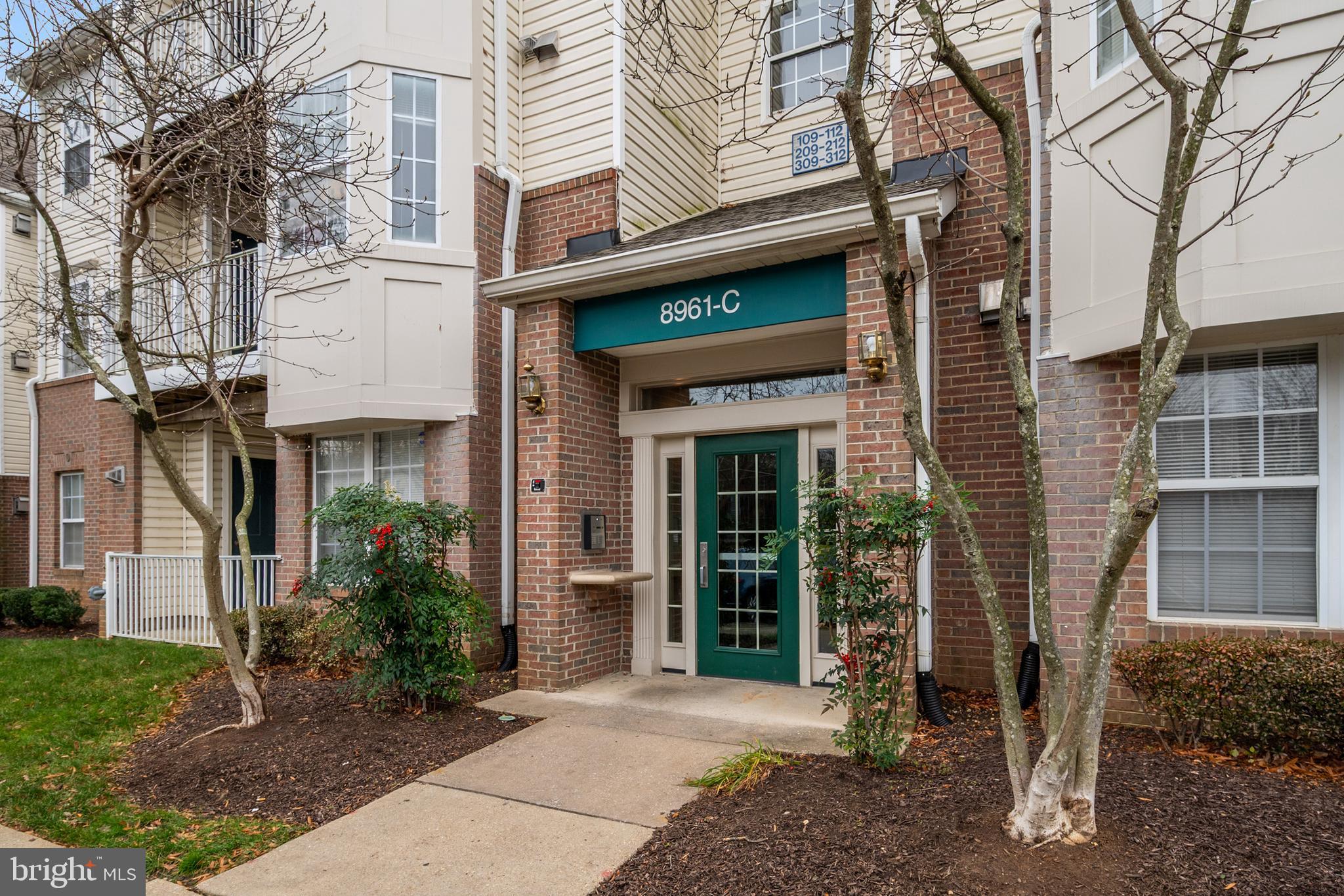 LARGO TOWN CENTER CONDOMINIUMS - Residential