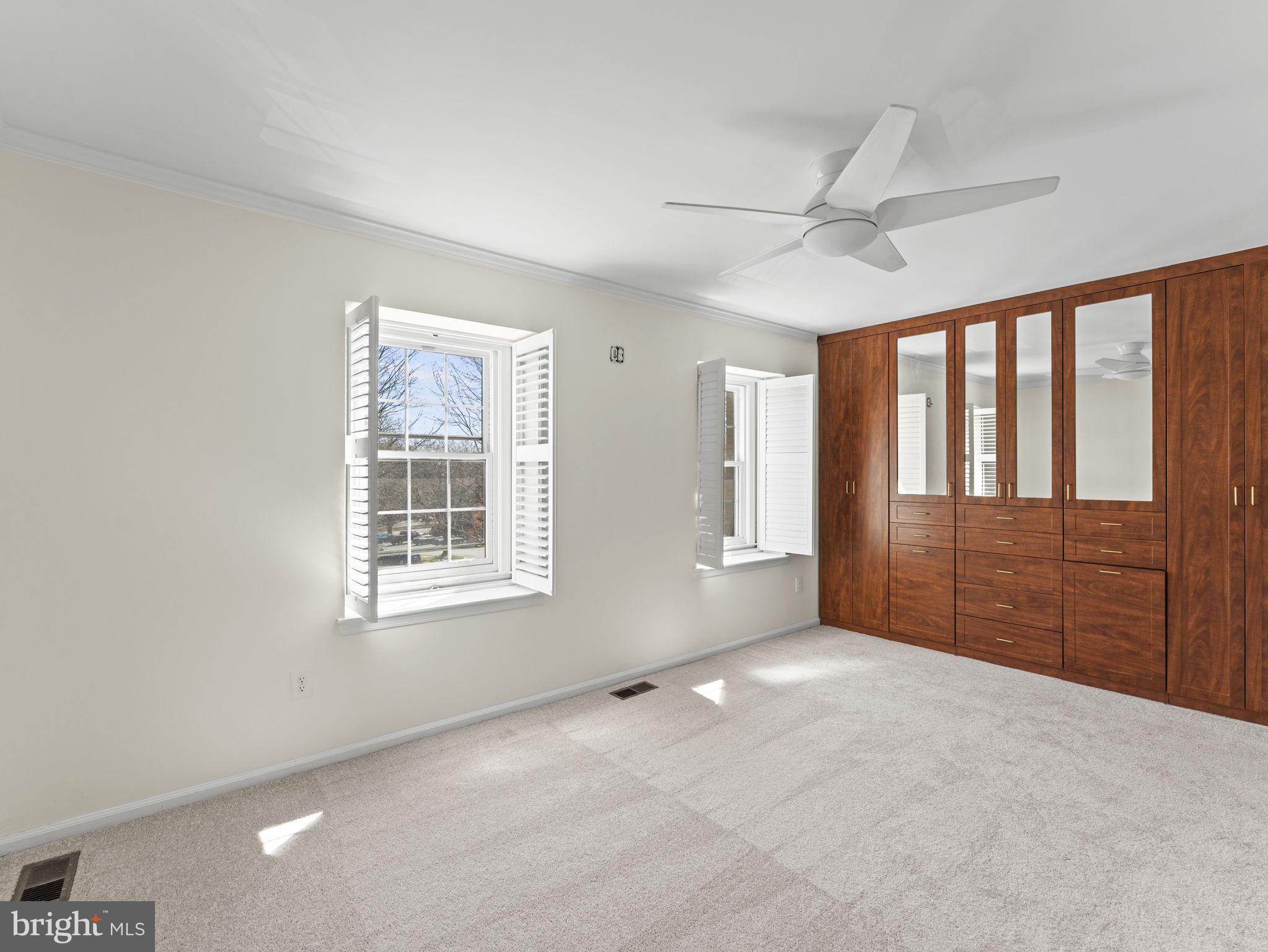 DUNN LORING VILLAGE - Residential