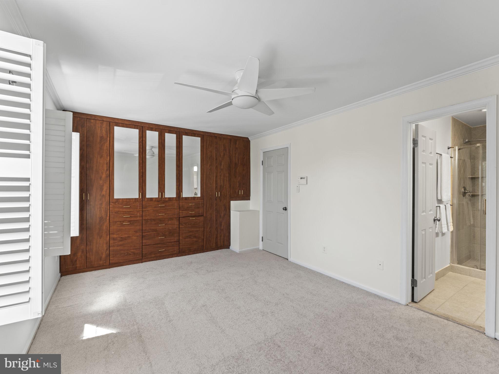 DUNN LORING VILLAGE - Residential