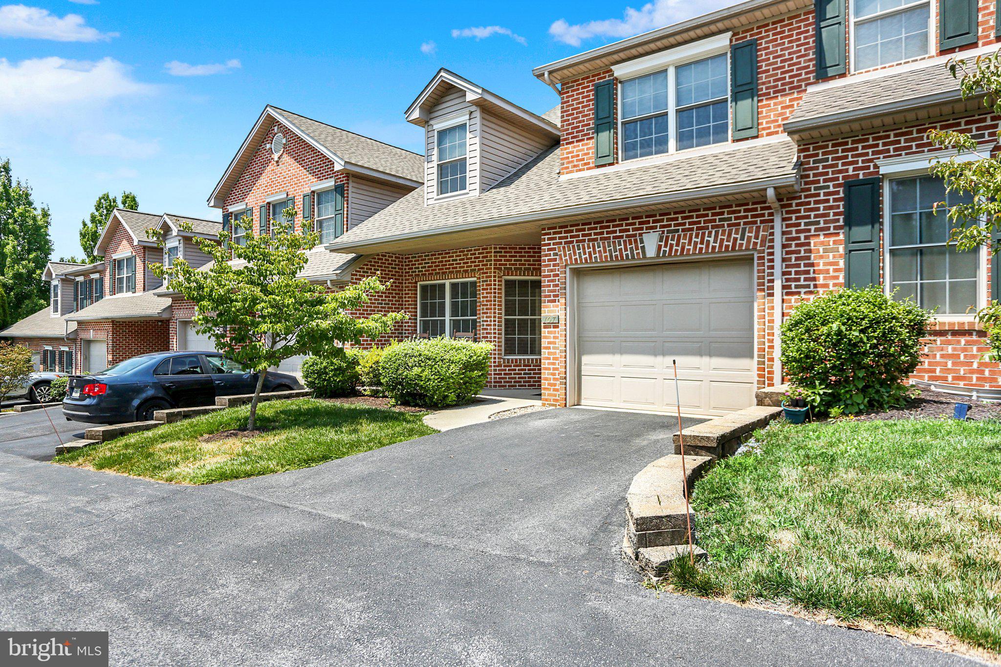 OLDE ORCHARD HILL - Residential