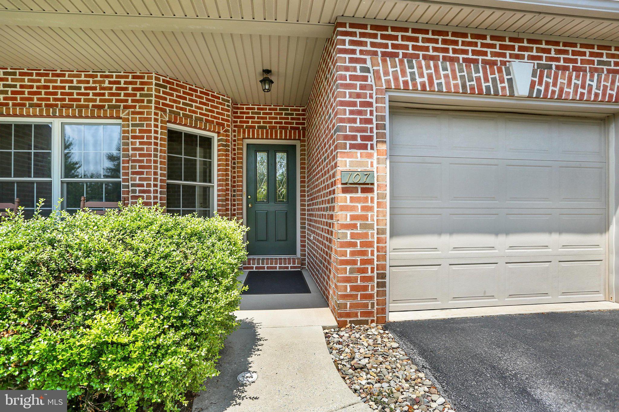 OLDE ORCHARD HILL - Residential