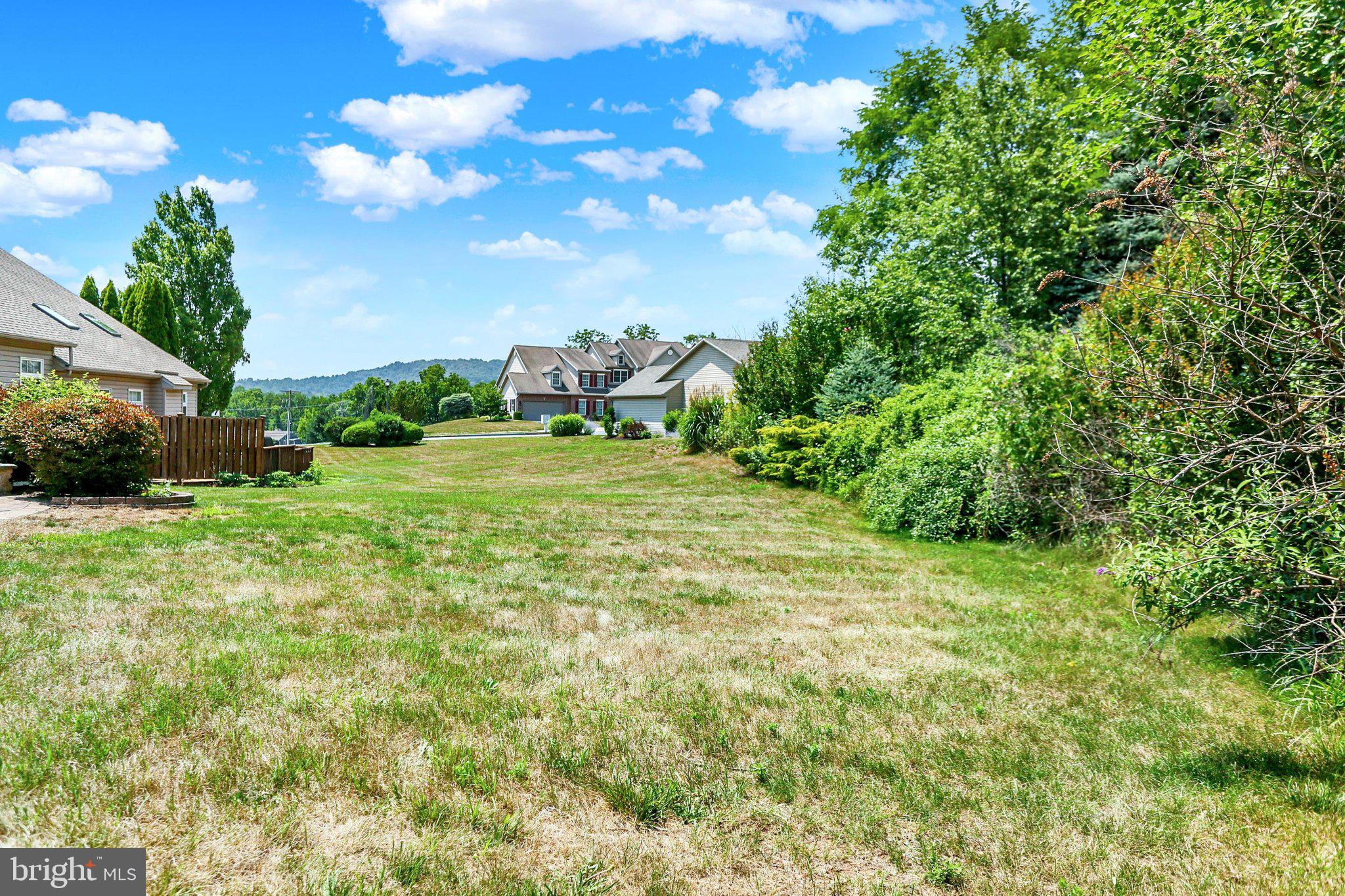 OLDE ORCHARD HILL - Residential