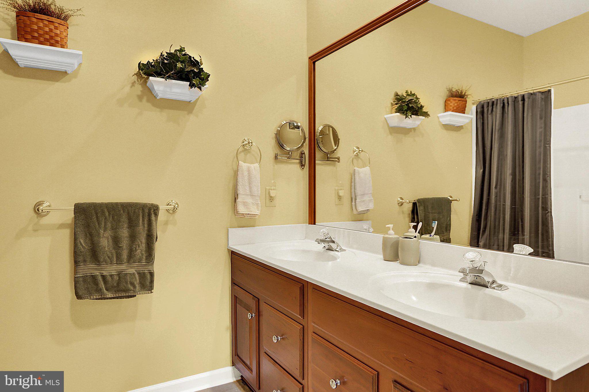 OLDE ORCHARD HILL - Residential