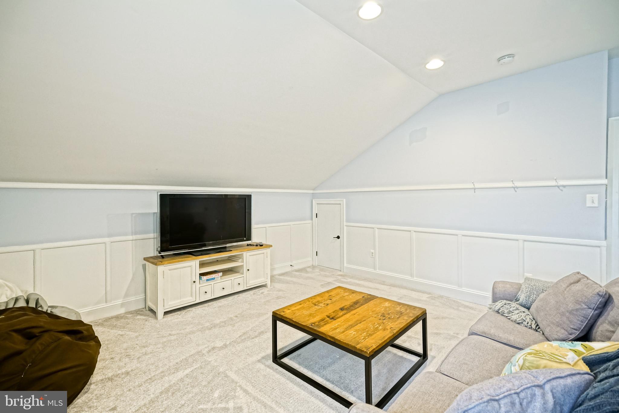 HAWKSEYE - Residential