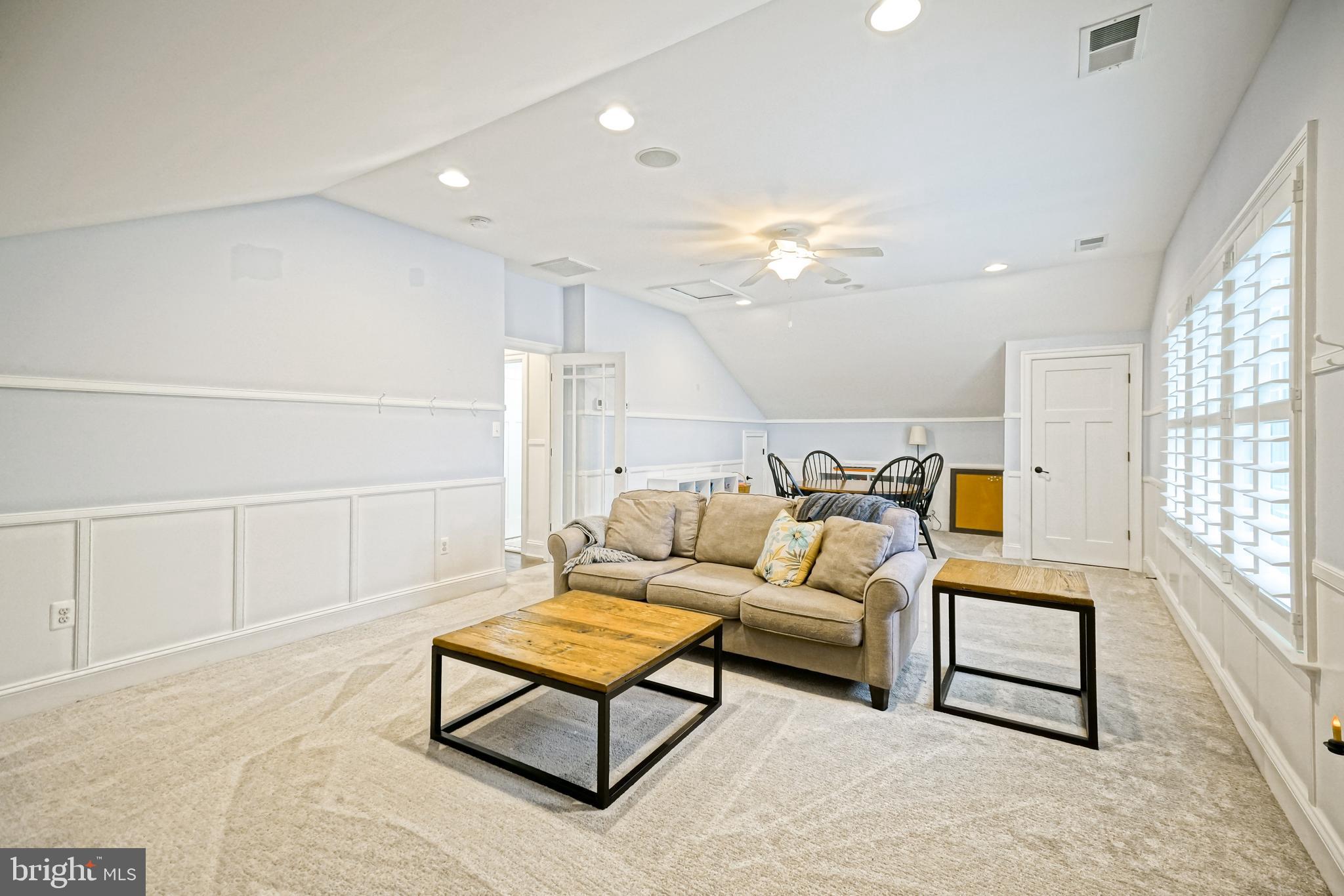 HAWKSEYE - Residential