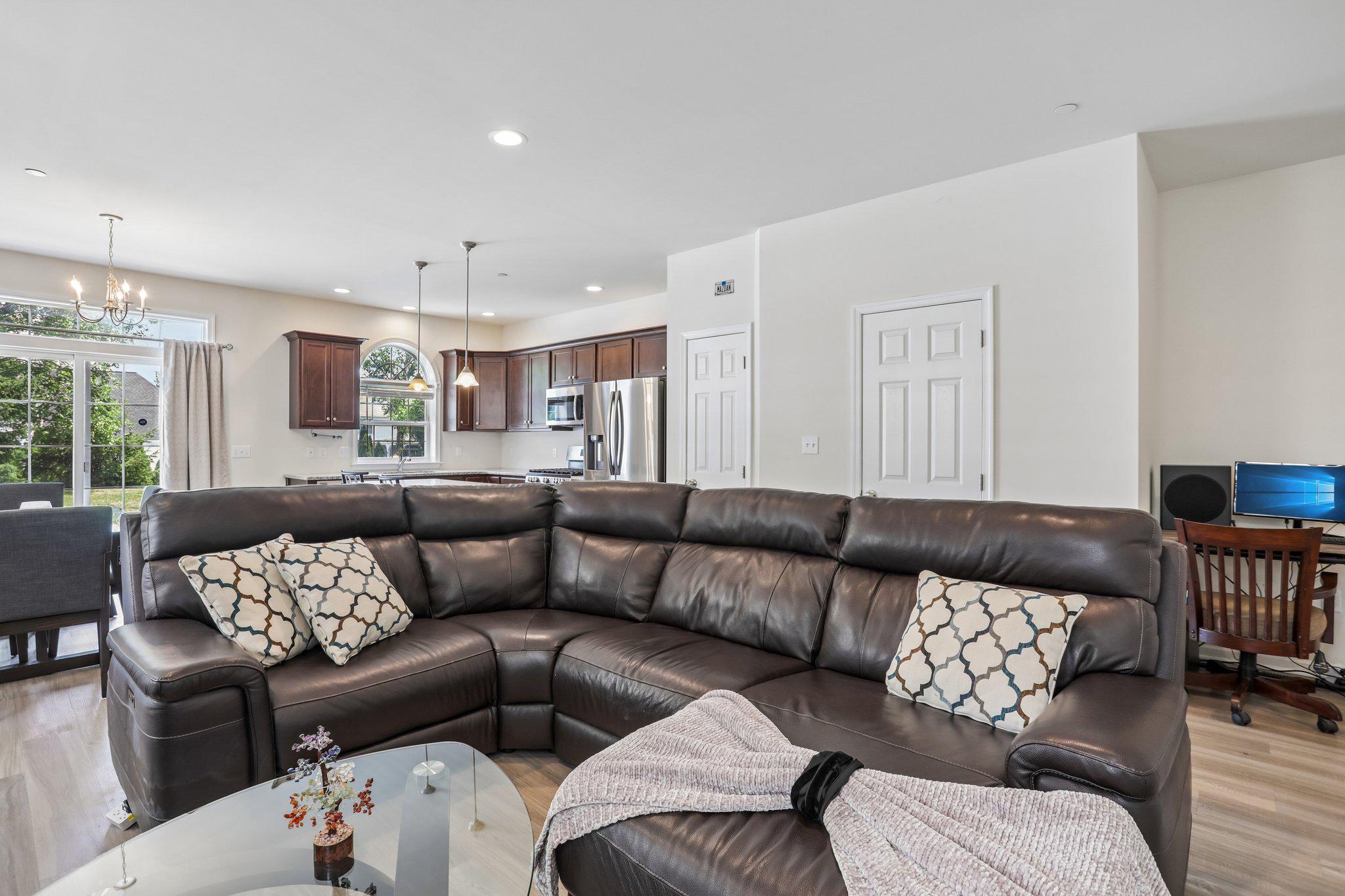 SULLIVAN TRIAIL I - Residential