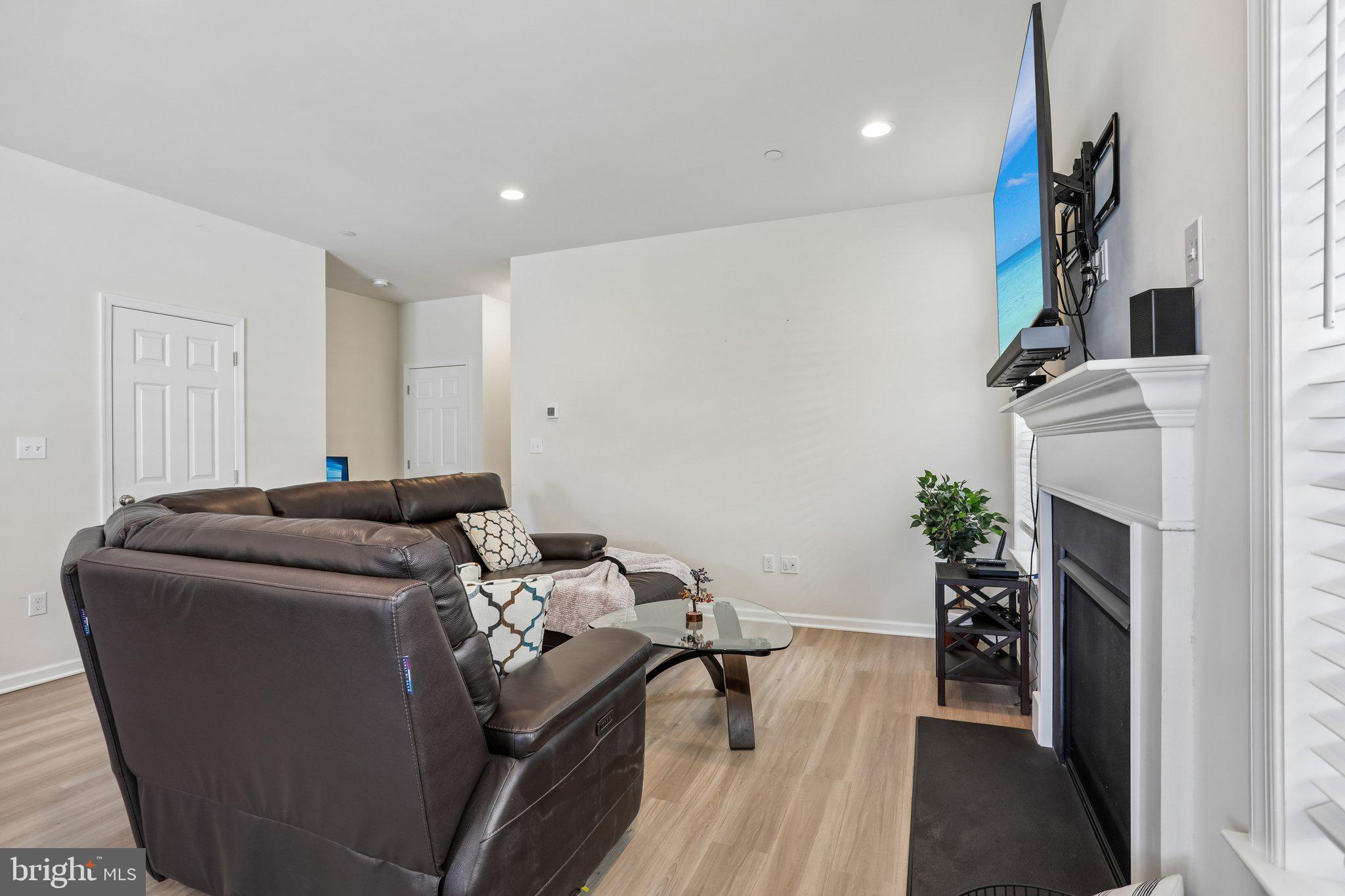 SULLIVAN TRIAIL I - Residential