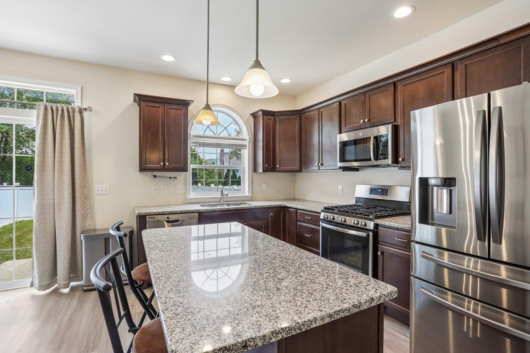 SULLIVAN TRIAIL I - Residential