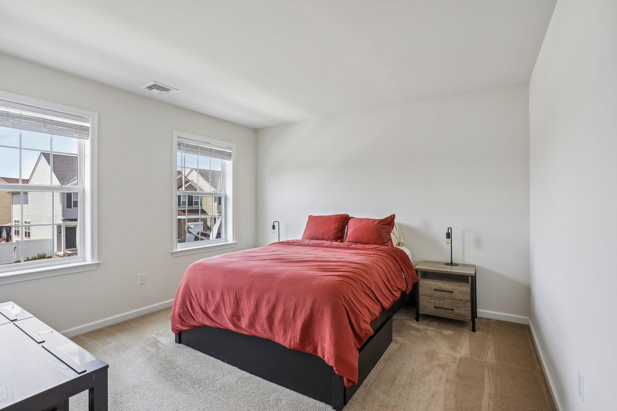 SULLIVAN TRIAIL I - Residential