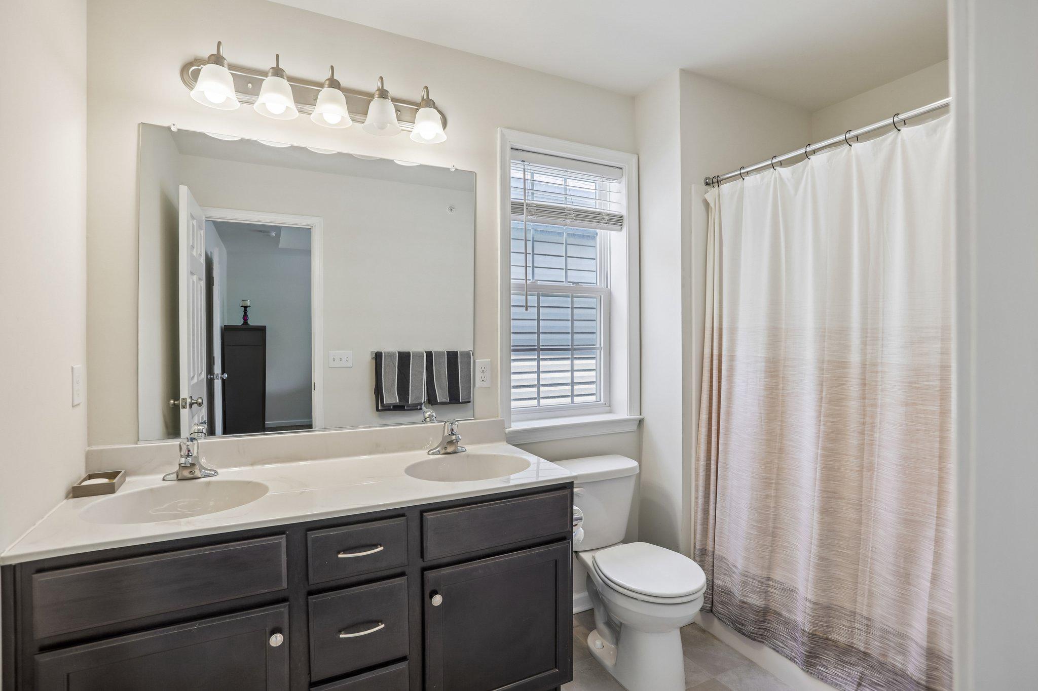 SULLIVAN TRIAIL I - Residential