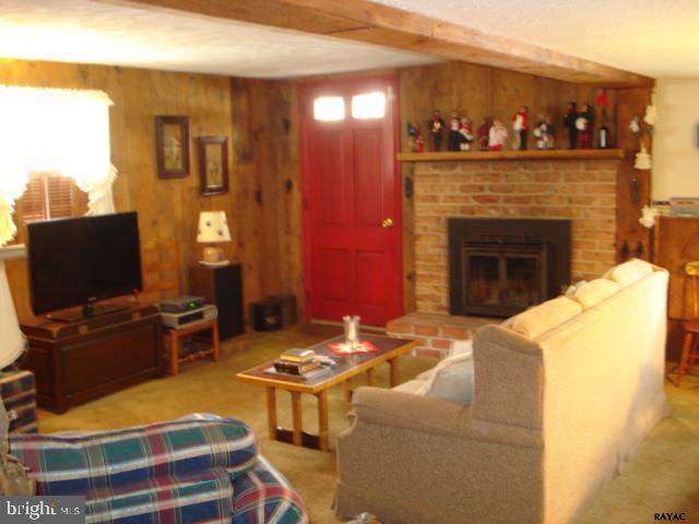 HAINES ACRES - Residential