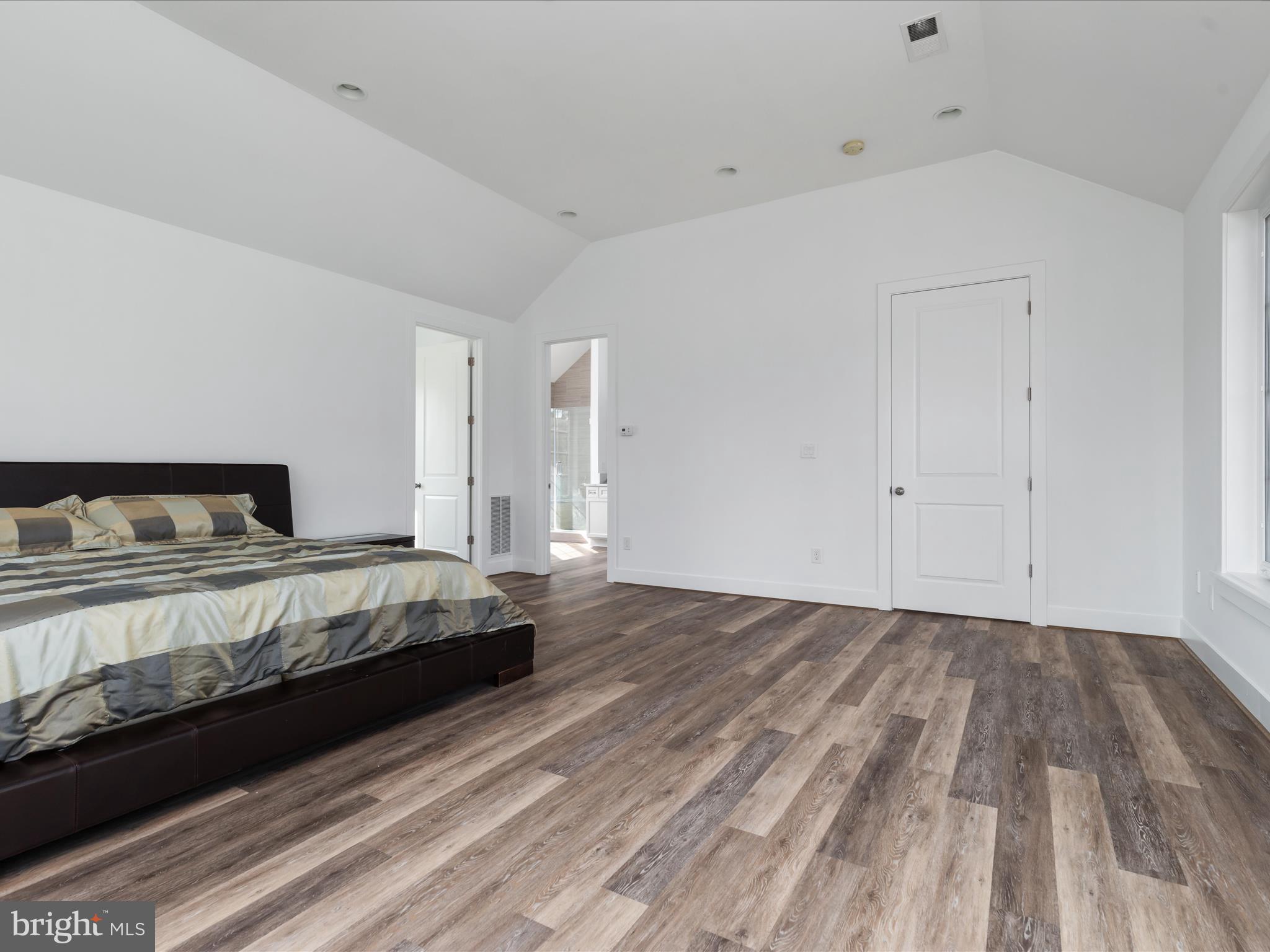 FAIRFAX ACRES - Residential
