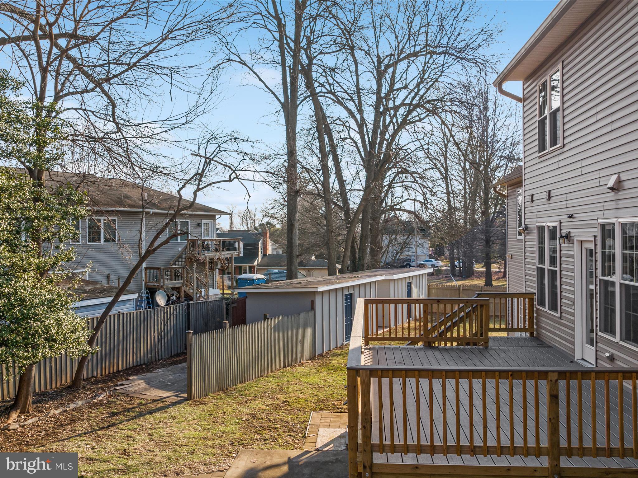 FAIRFAX ACRES - Residential