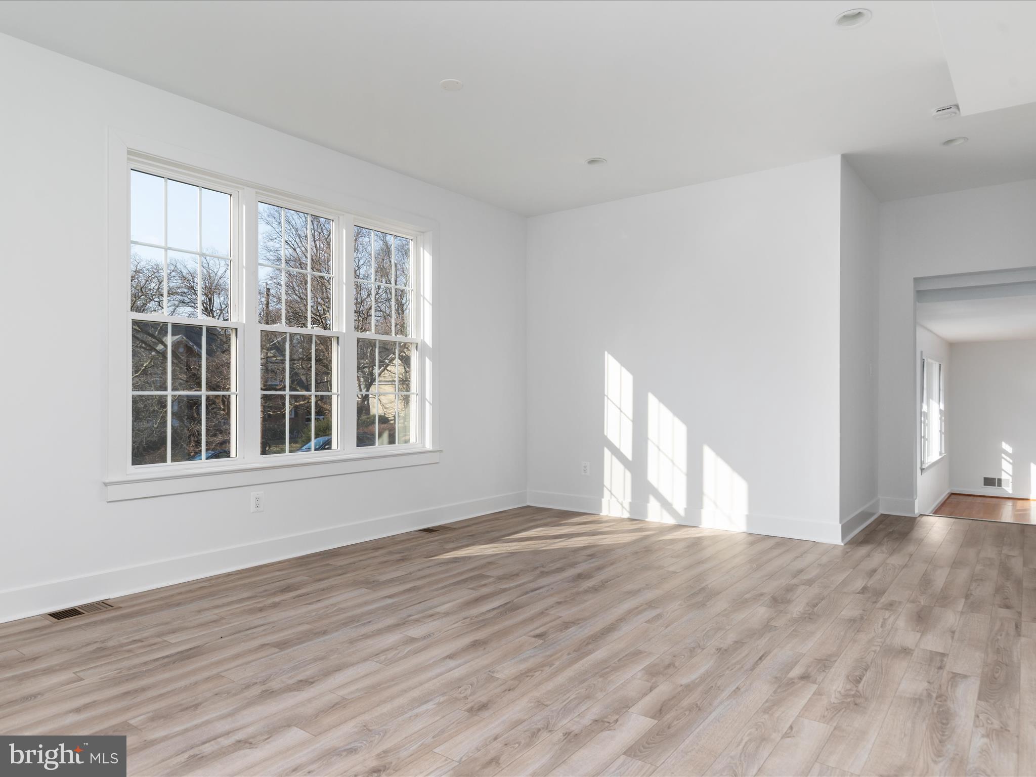 FAIRFAX ACRES - Residential