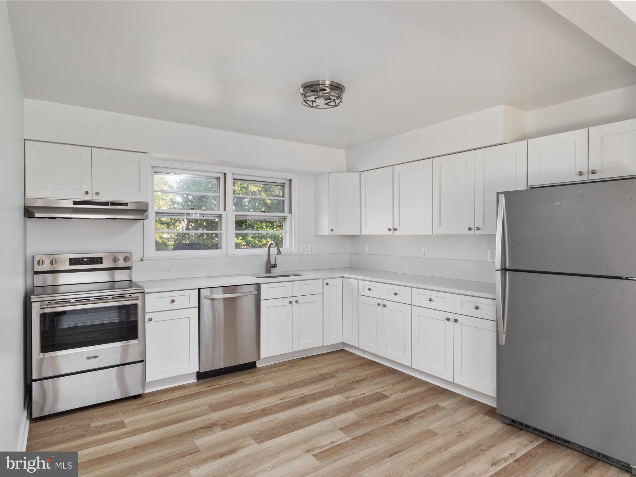 FAIRFAX ACRES - Residential