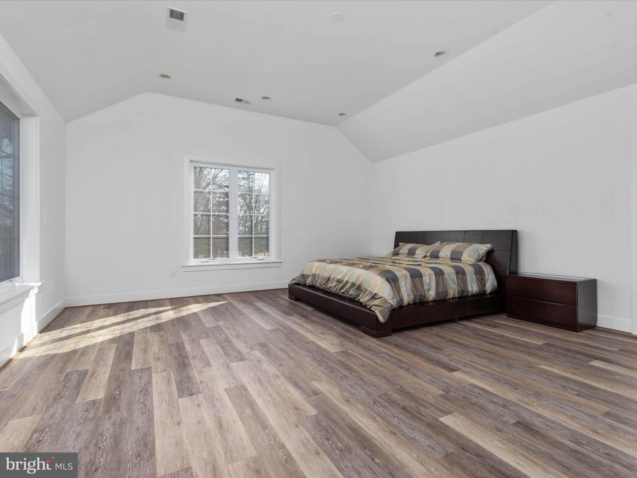 FAIRFAX ACRES - Residential