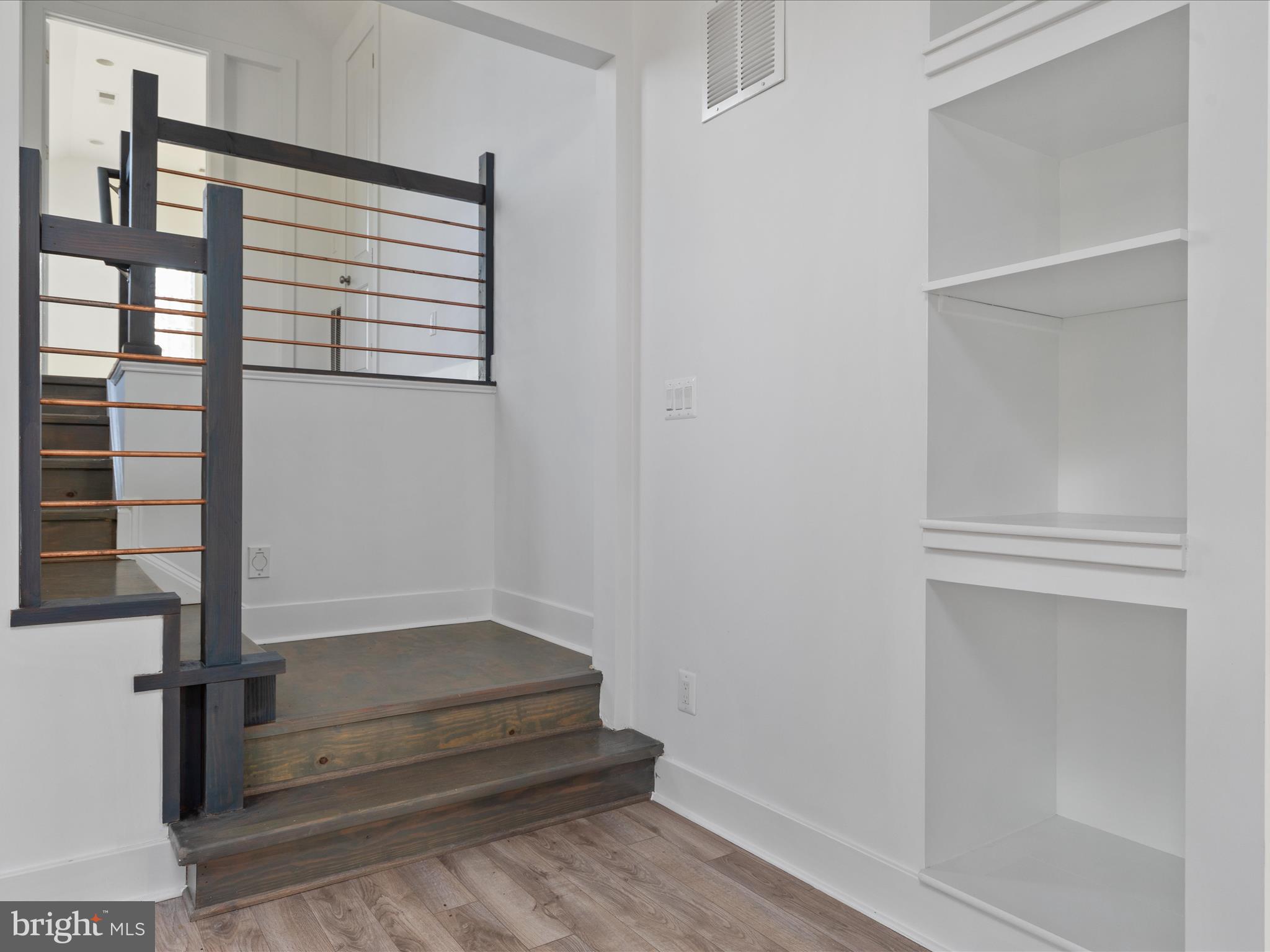 FAIRFAX ACRES - Residential