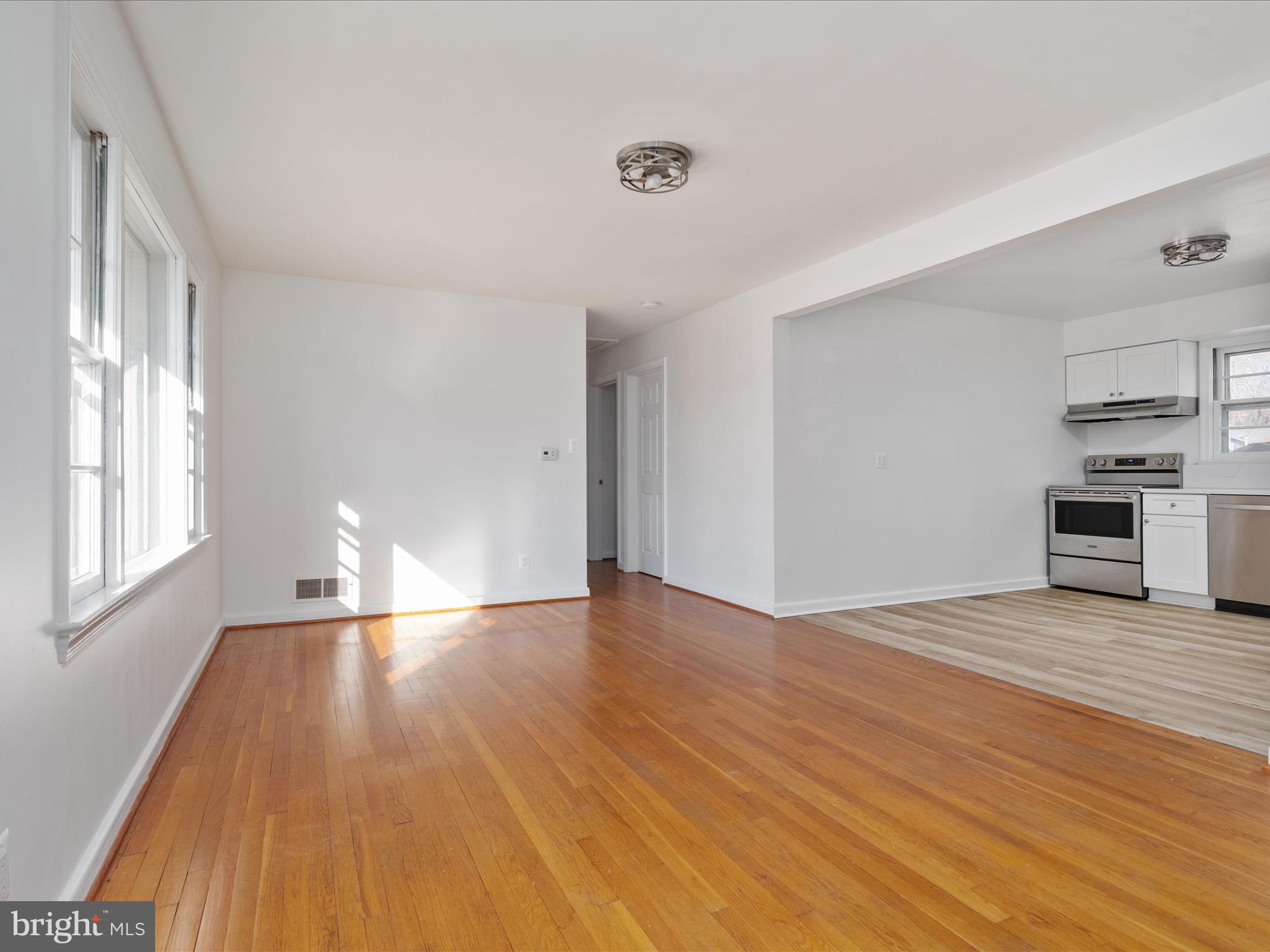 FAIRFAX ACRES - Residential