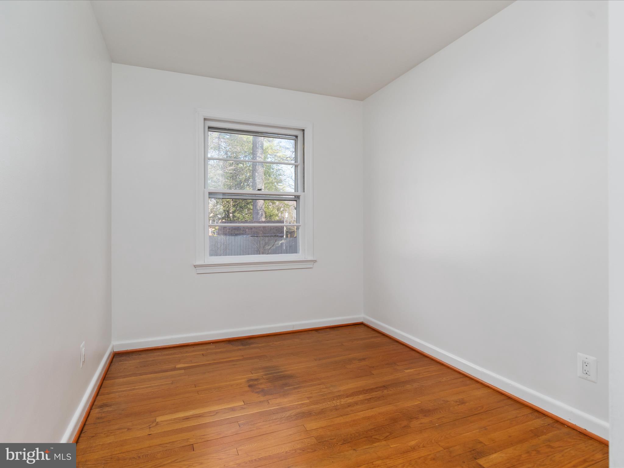 FAIRFAX ACRES - Residential