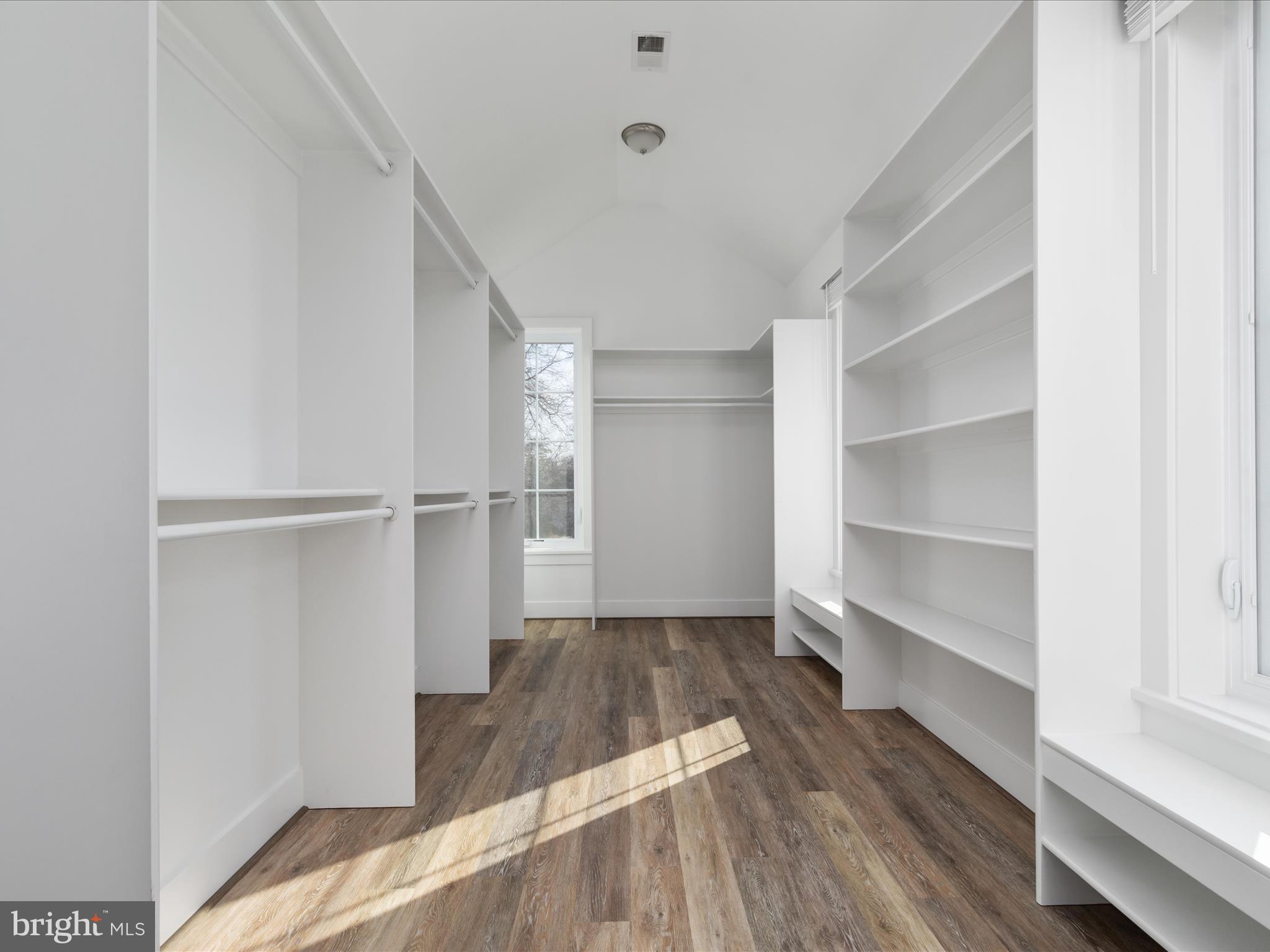 FAIRFAX ACRES - Residential