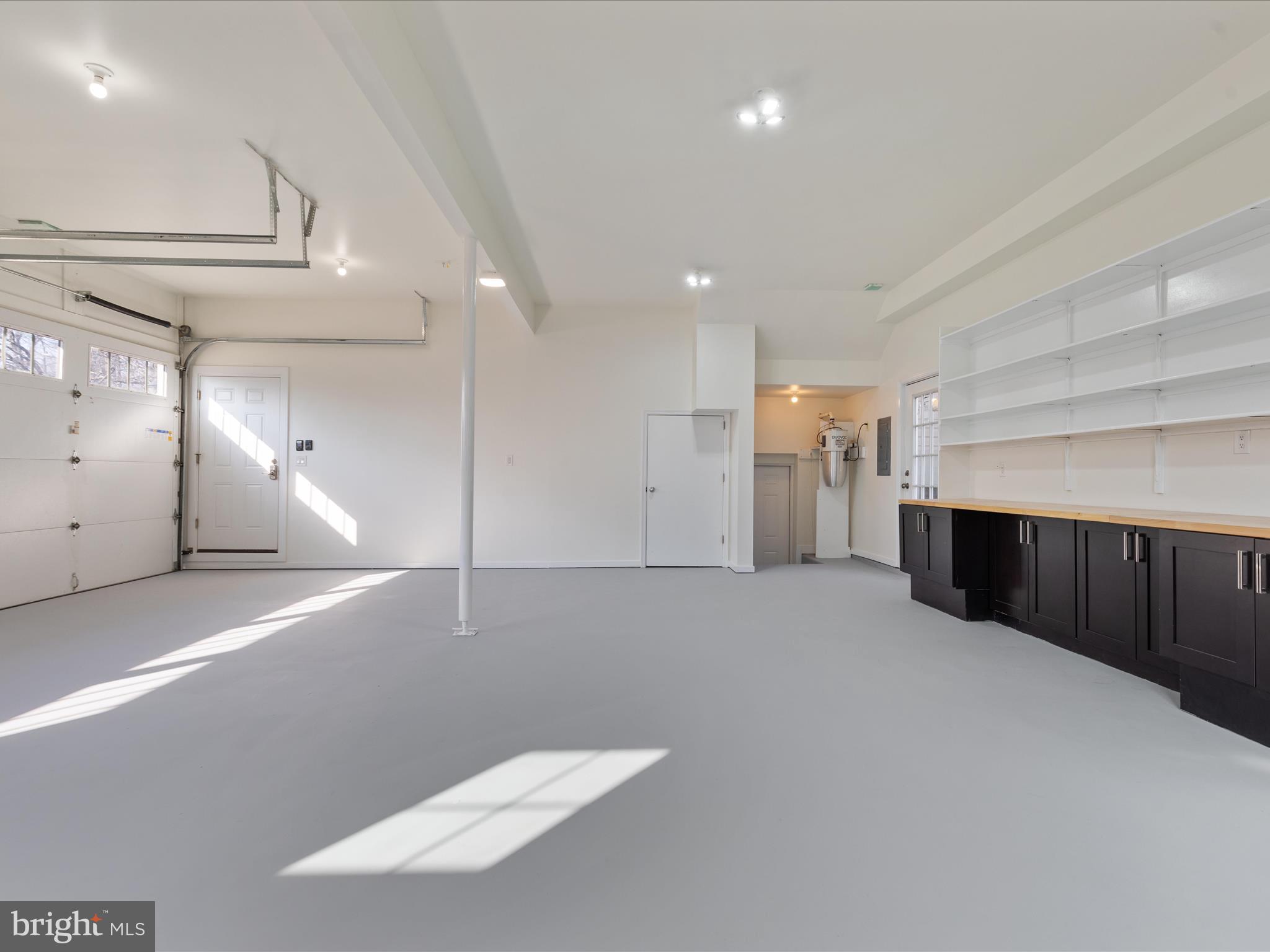 FAIRFAX ACRES - Residential