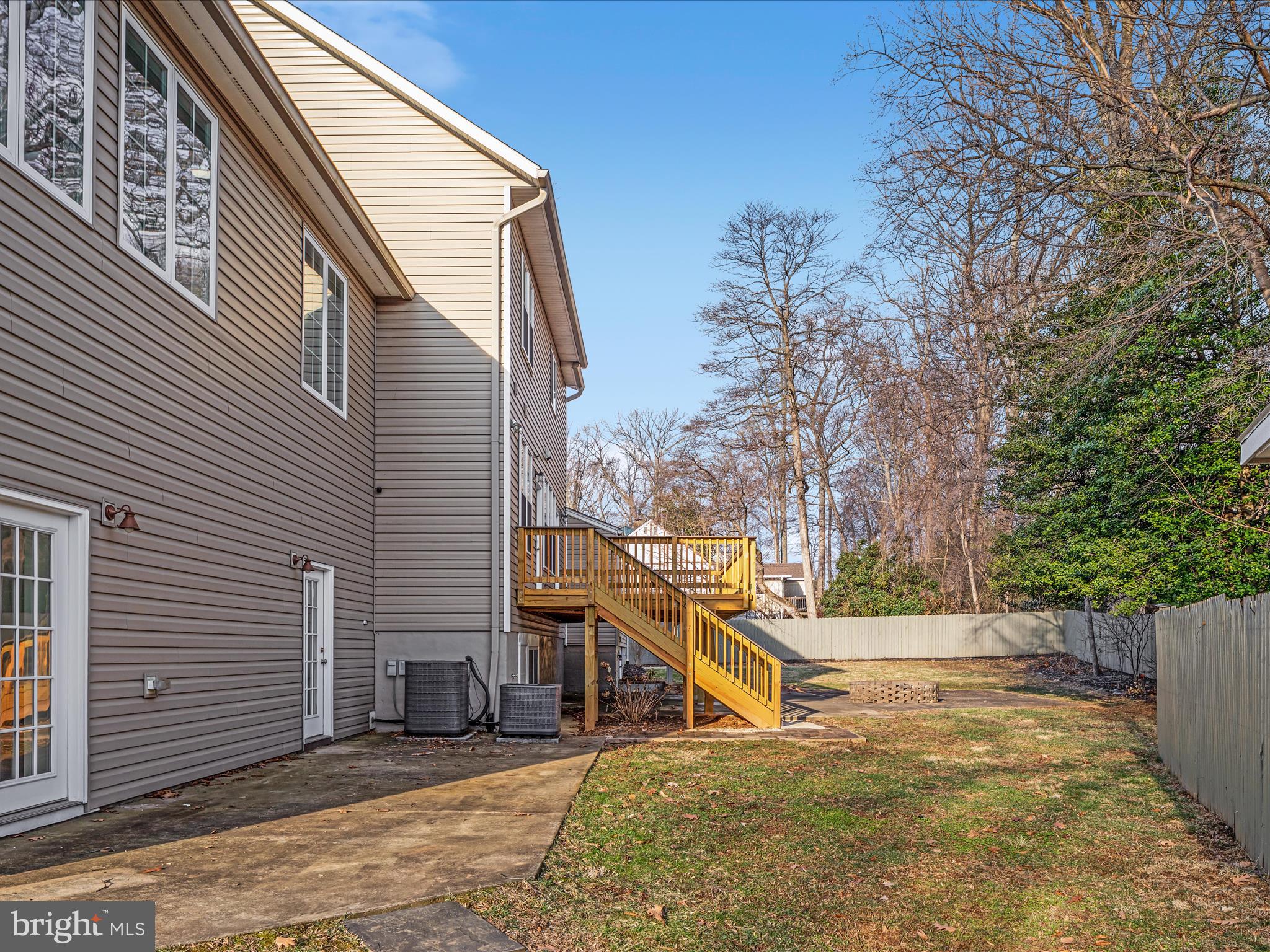 FAIRFAX ACRES - Residential