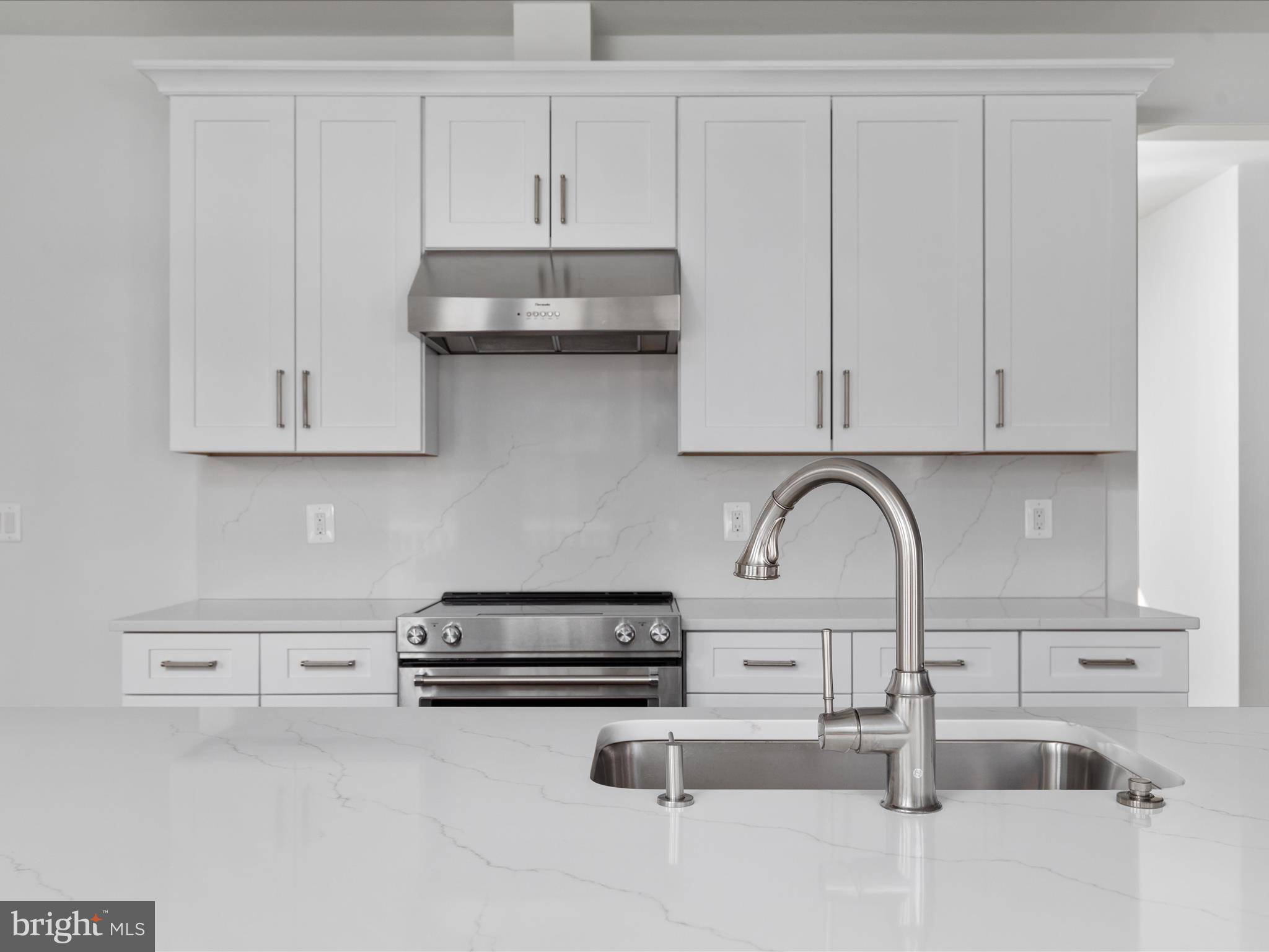 FAIRFAX ACRES - Residential