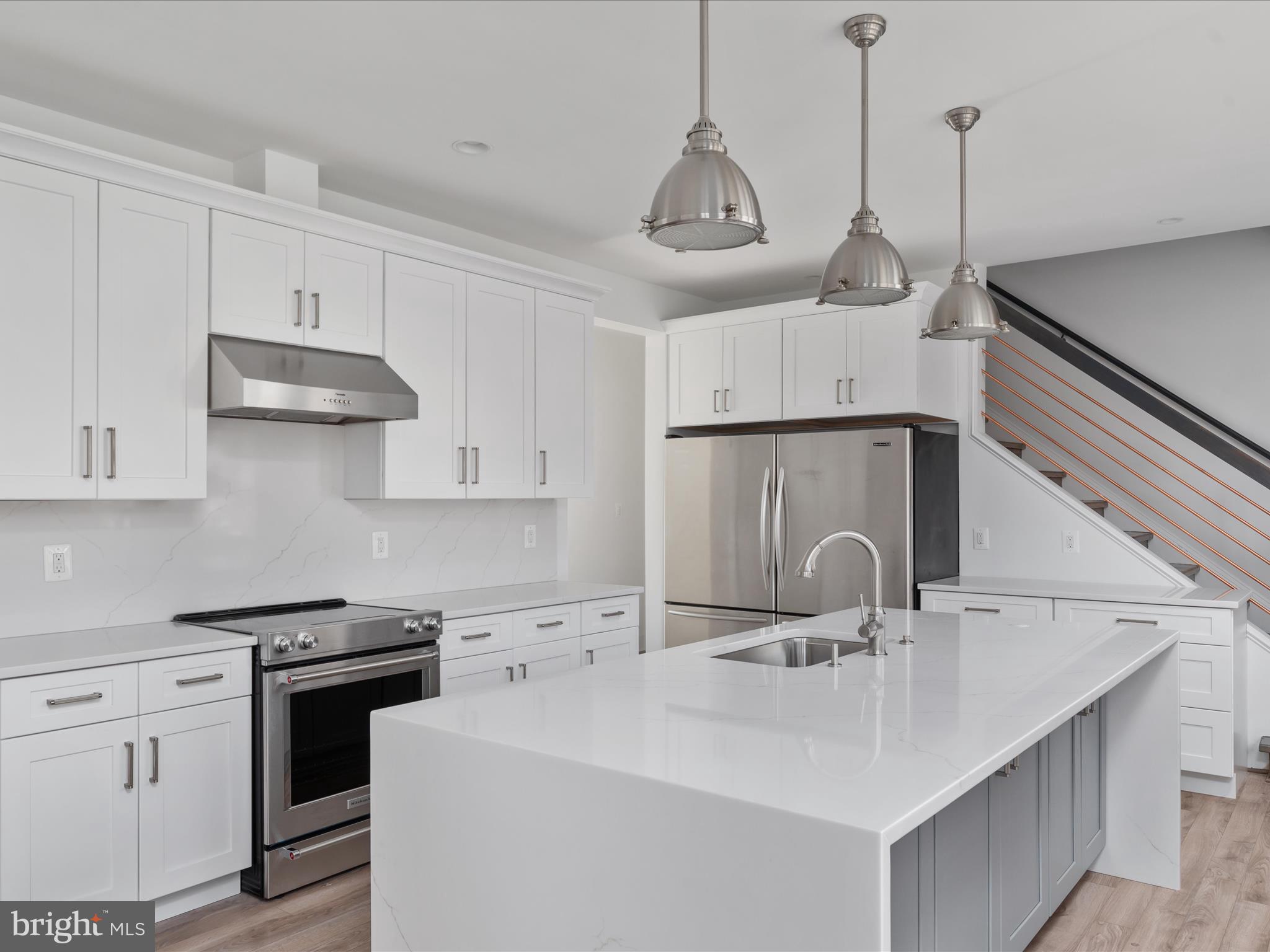 FAIRFAX ACRES - Residential
