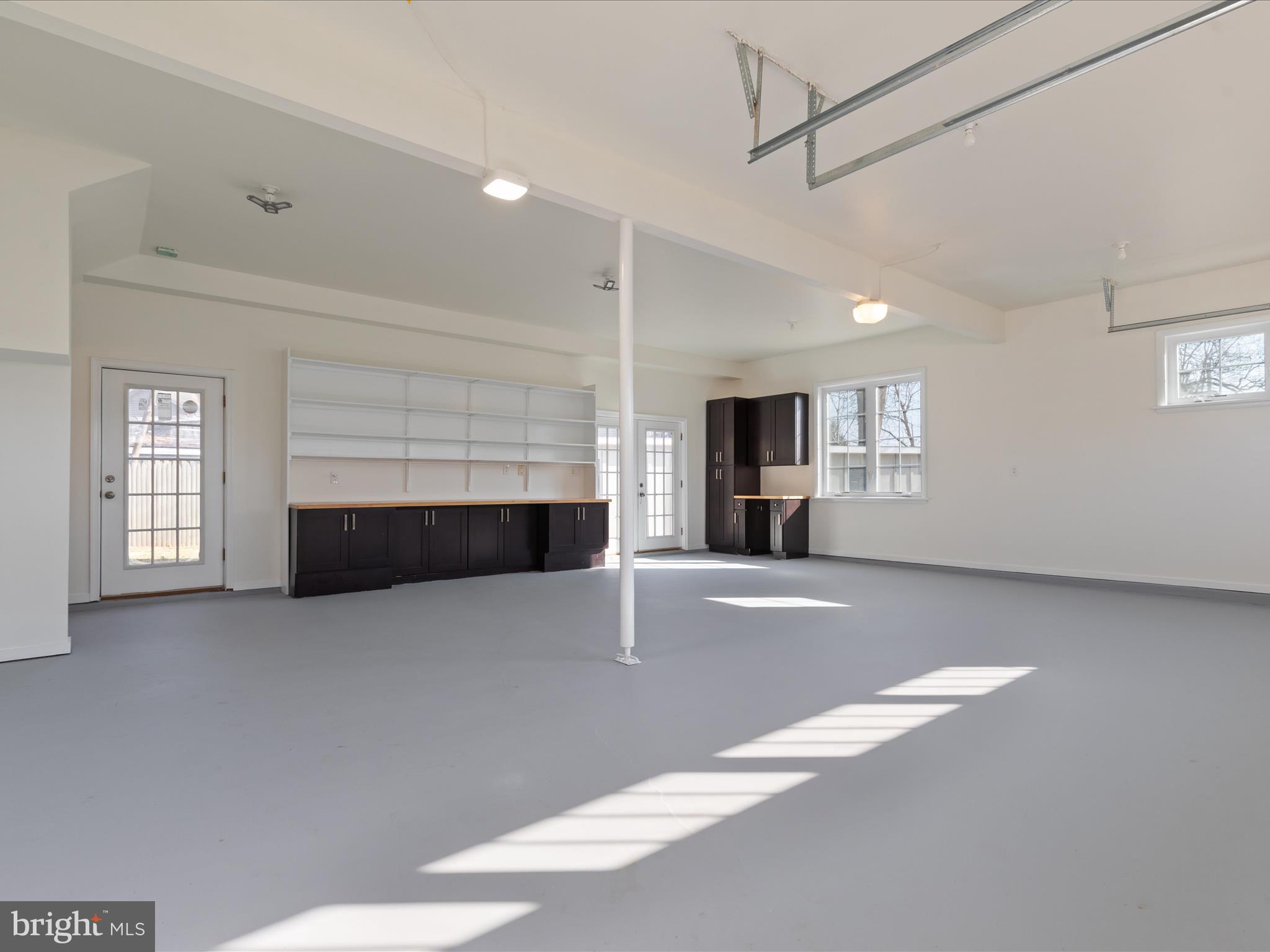 FAIRFAX ACRES - Residential