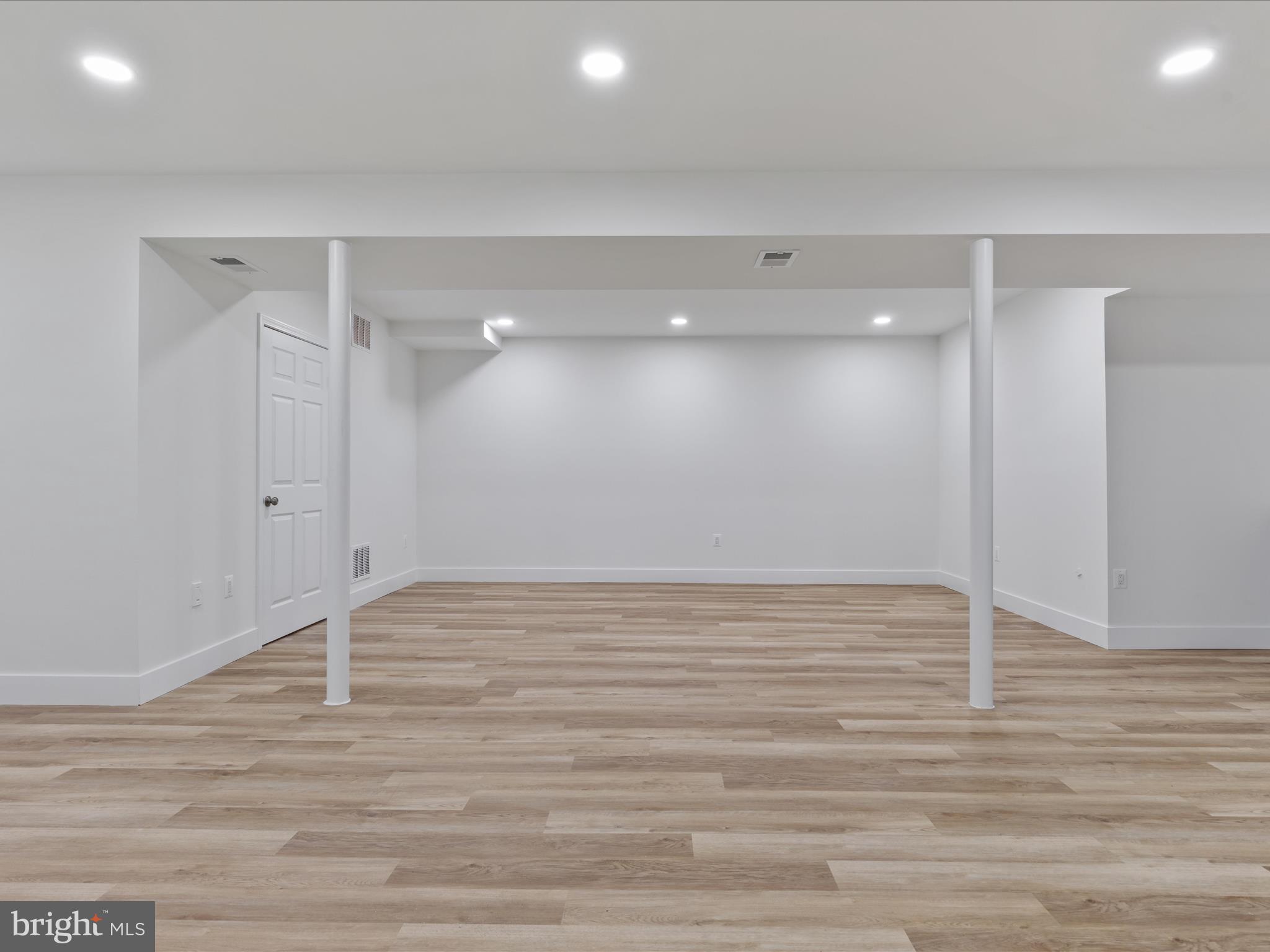 FAIRFAX ACRES - Residential