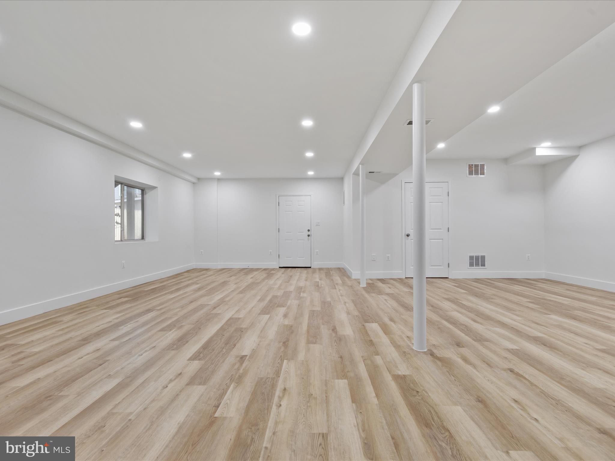 FAIRFAX ACRES - Residential