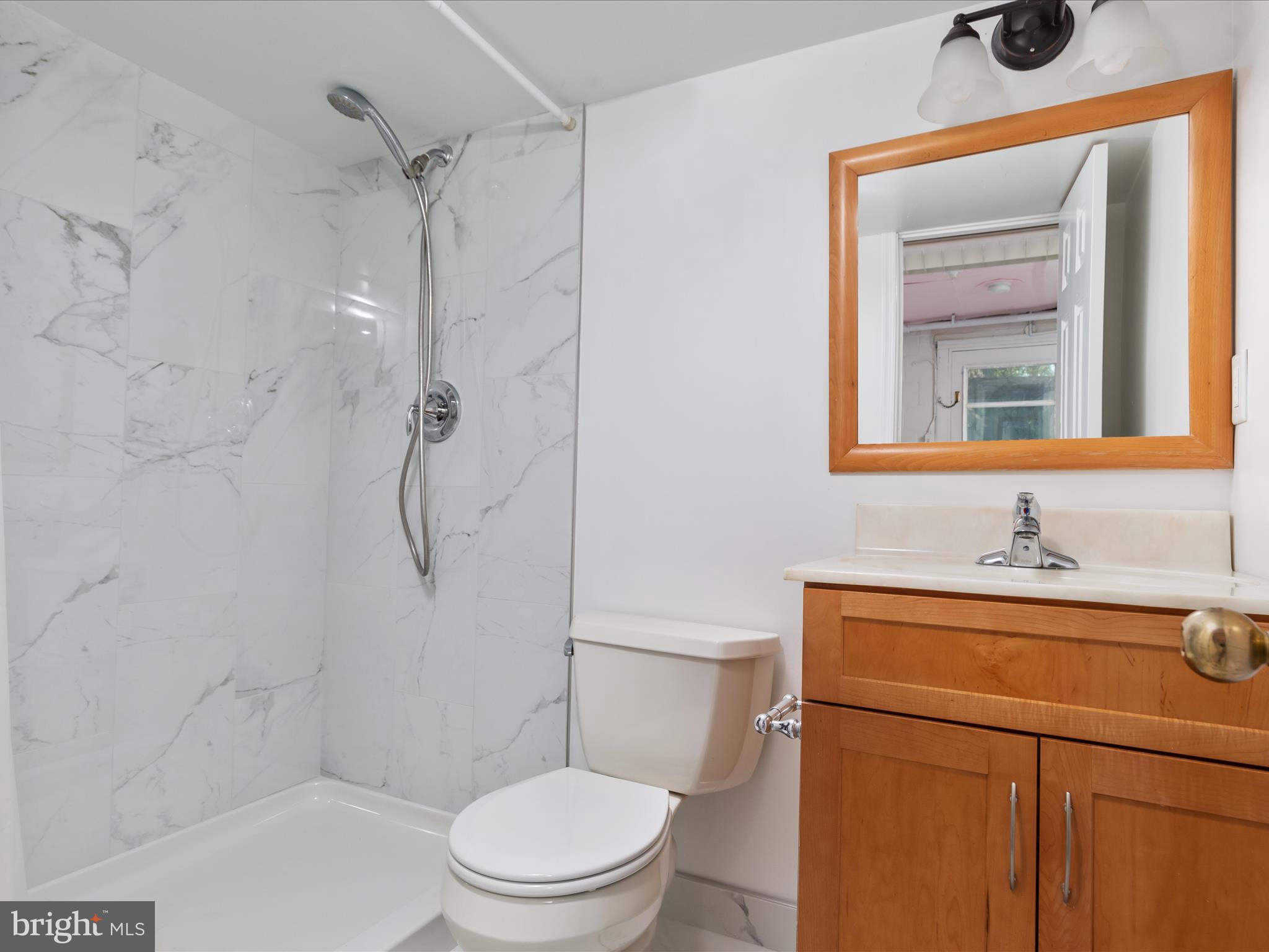 FAIRFAX ACRES - Residential