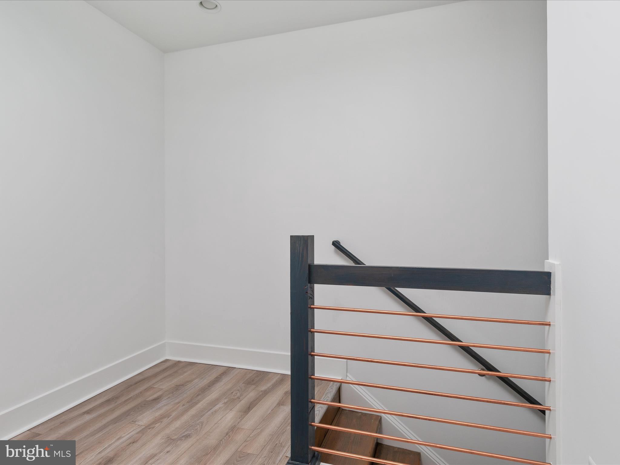 FAIRFAX ACRES - Residential