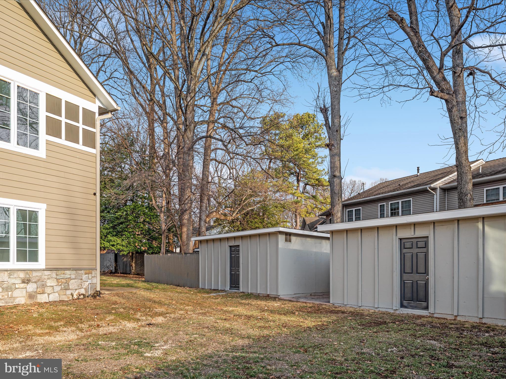 FAIRFAX ACRES - Residential