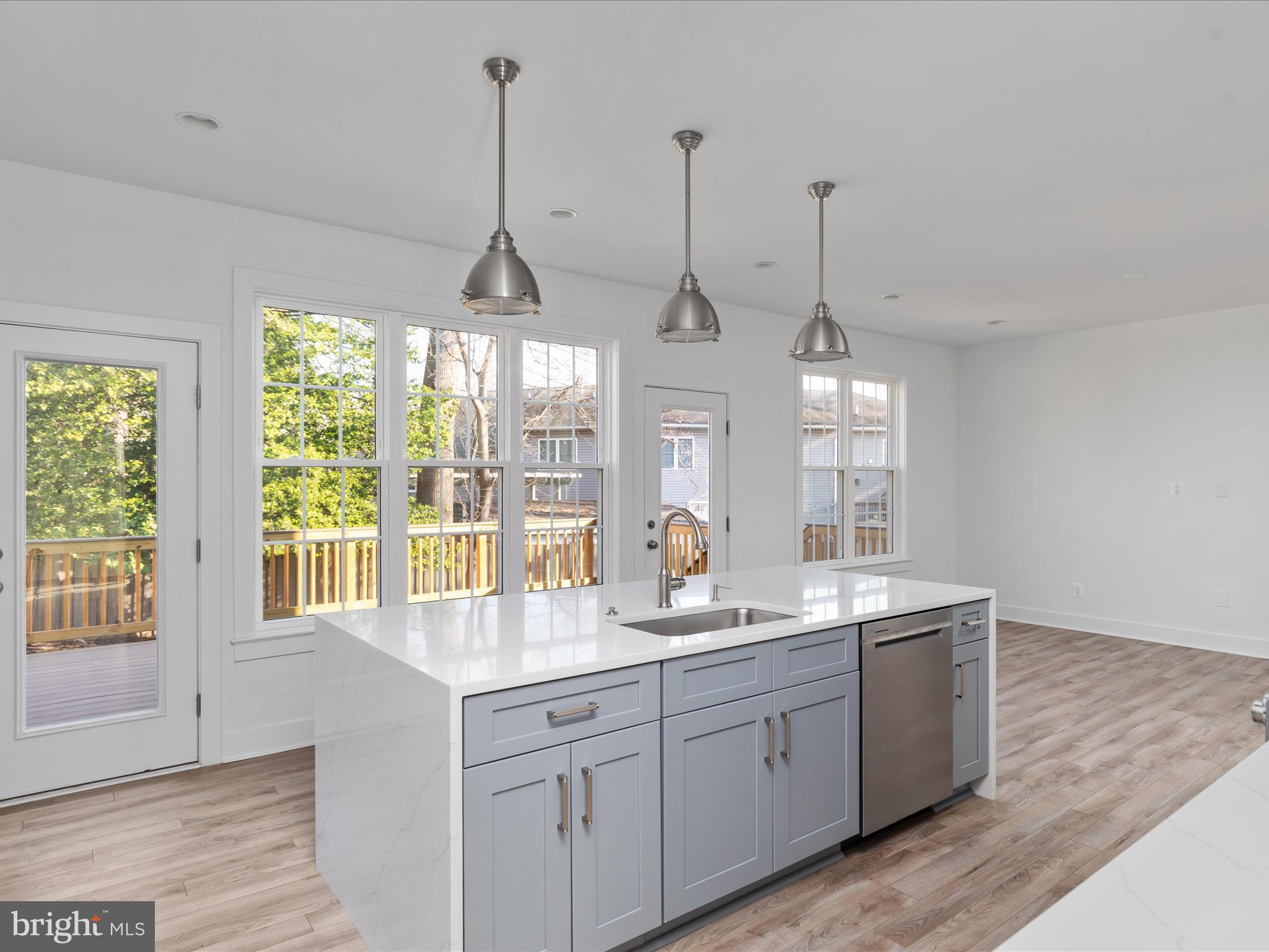 FAIRFAX ACRES - Residential