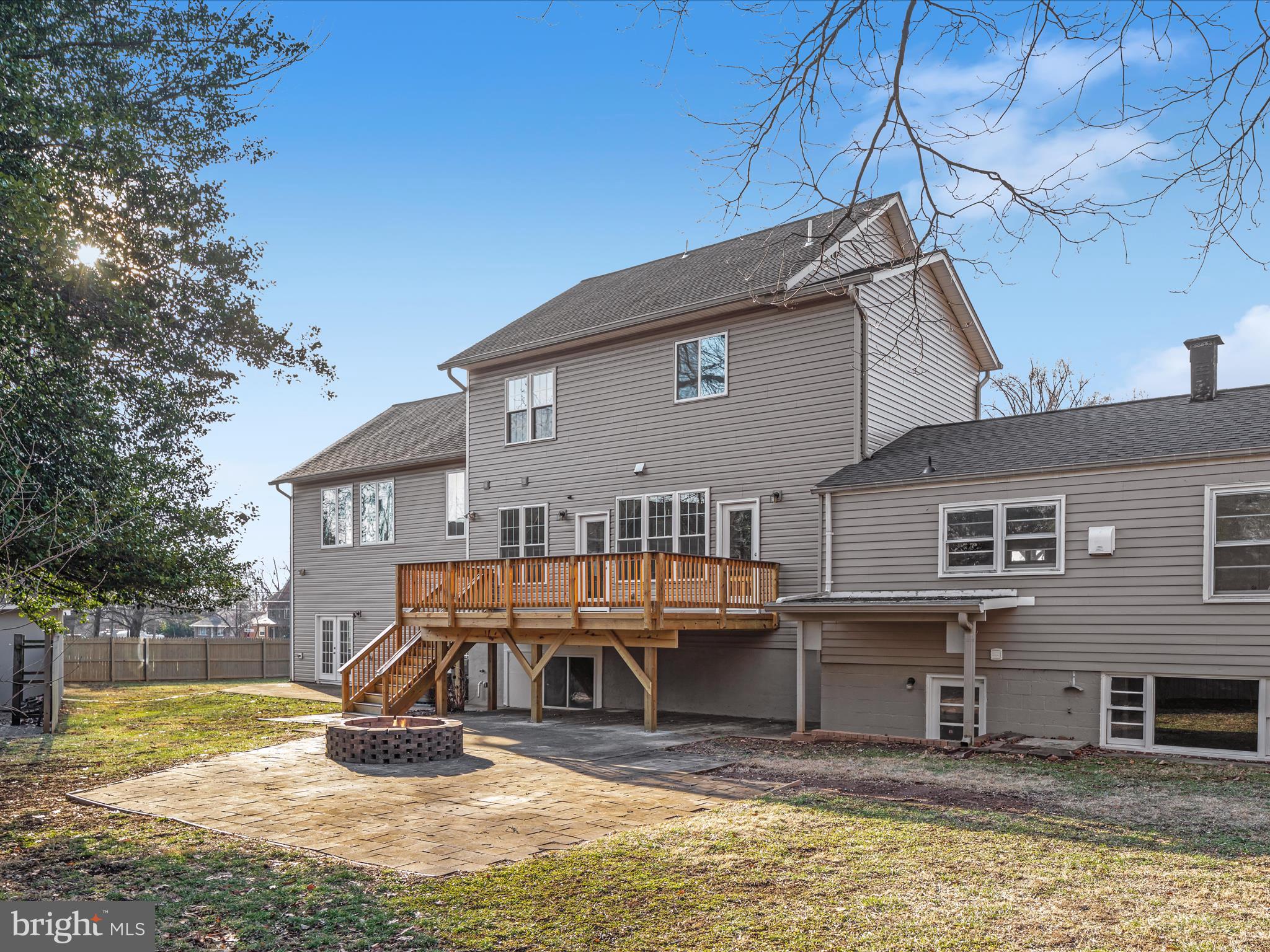 FAIRFAX ACRES - Residential