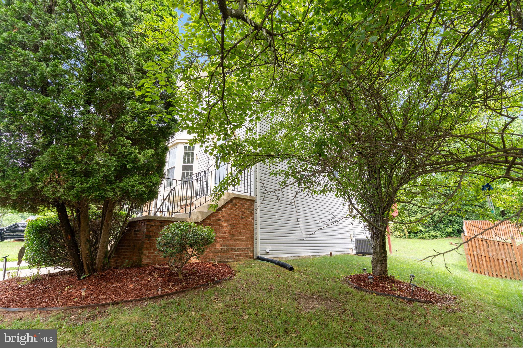SUMMIT CREEK - Residential