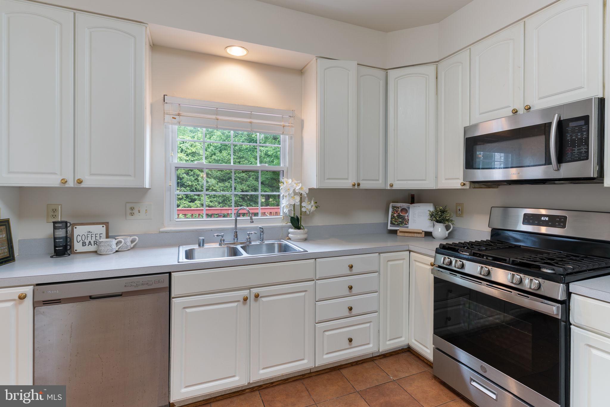 SUMMIT CREEK - Residential
