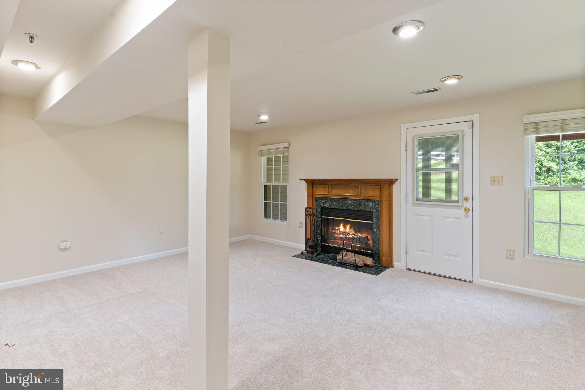 SUMMIT CREEK - Residential