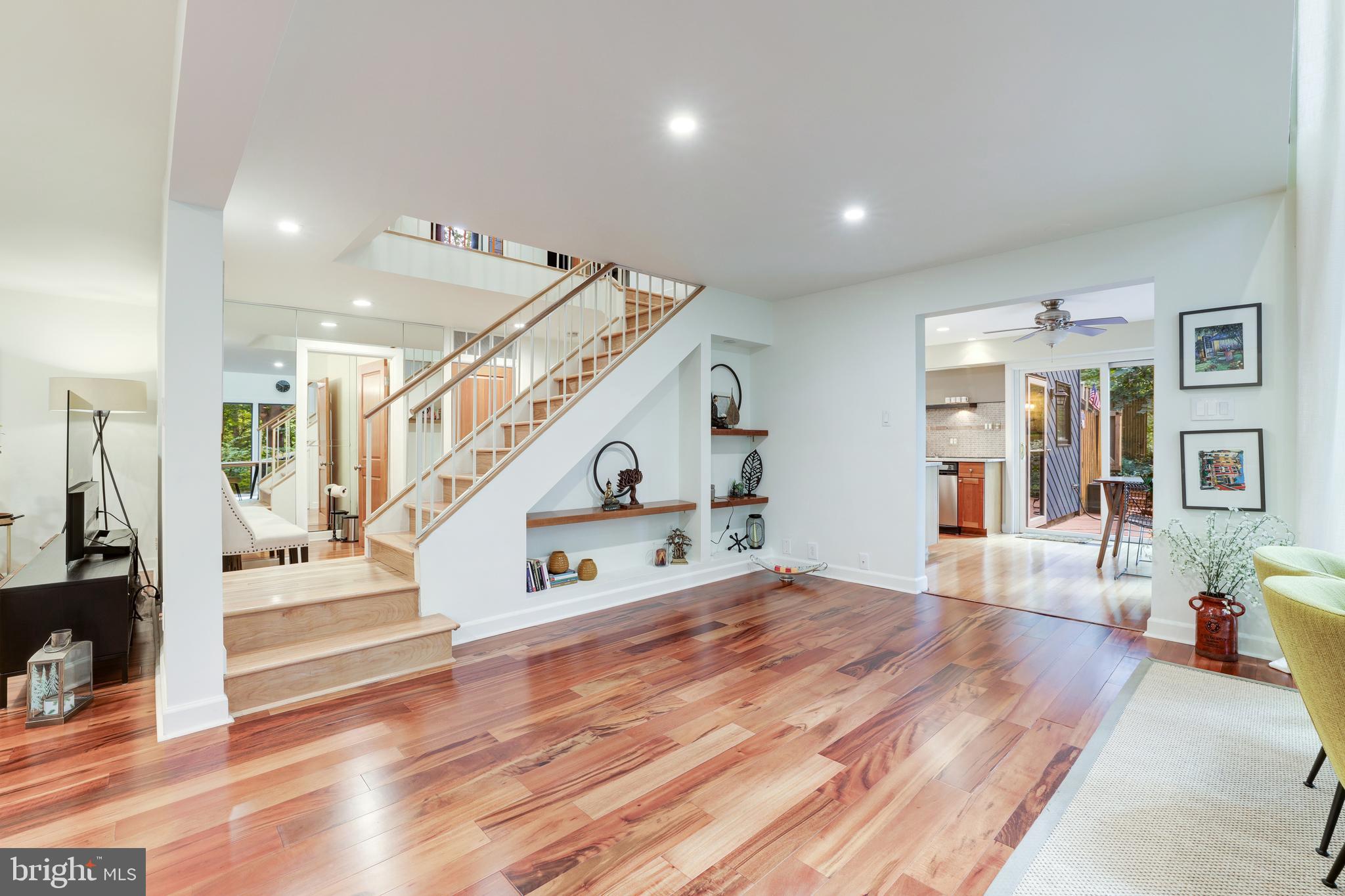 HILL CREST ACRES - Residential Lease