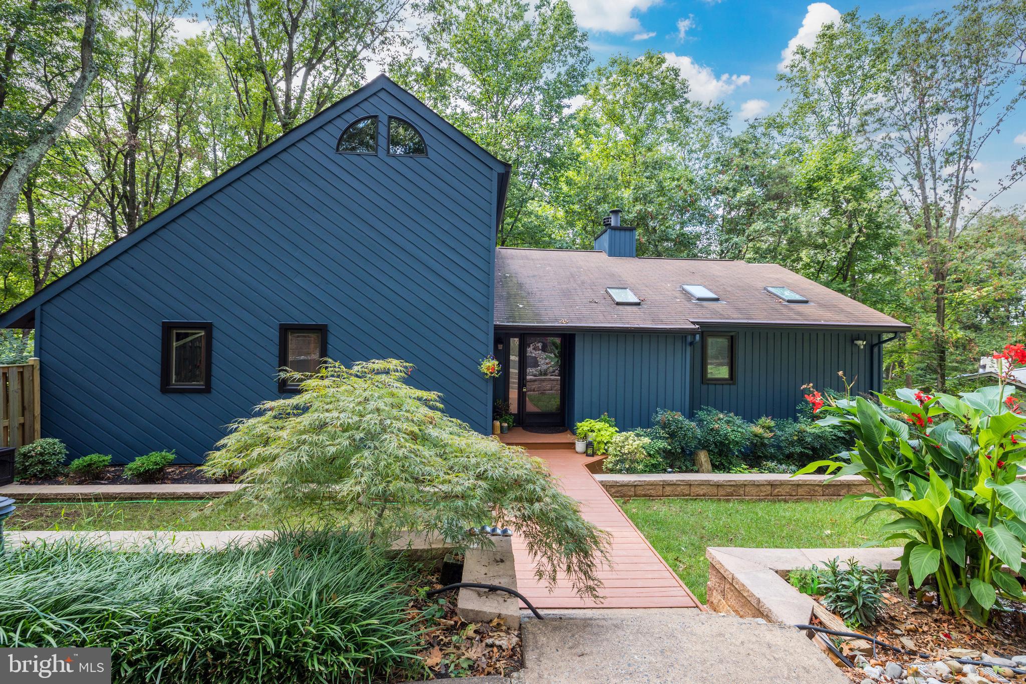 HILL CREST ACRES - Residential Lease