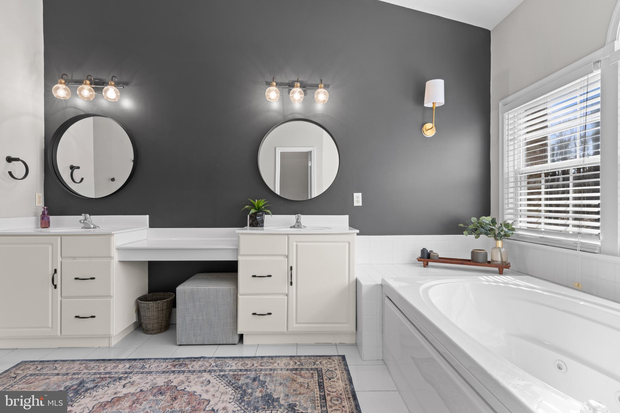 NORTHBROOK - Residential