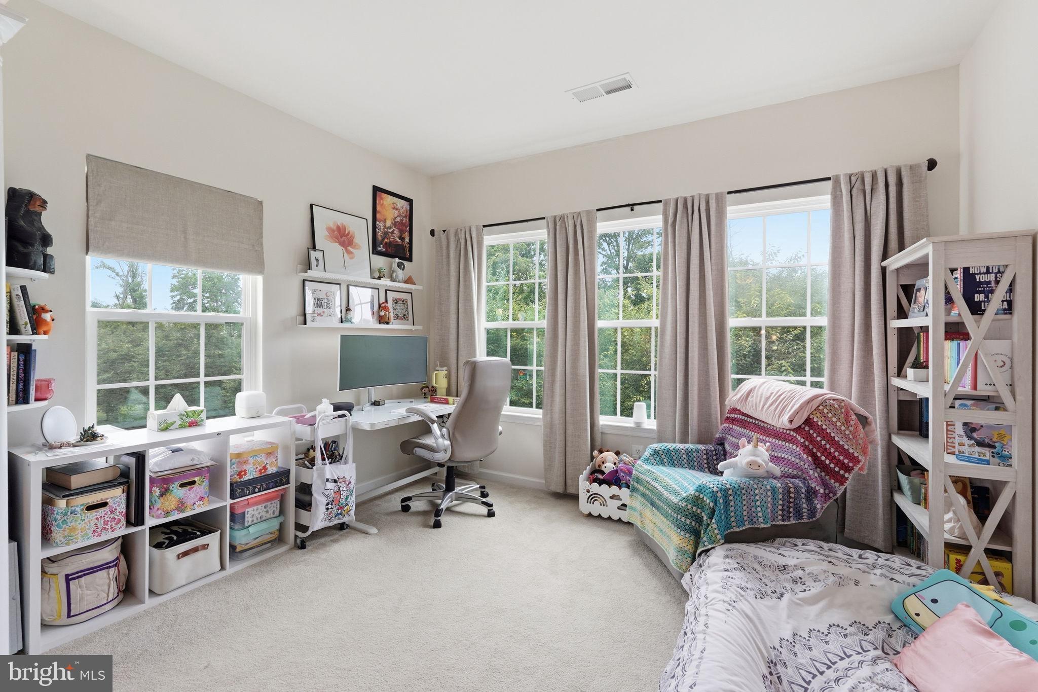 AUTUMN OAKS - Residential
