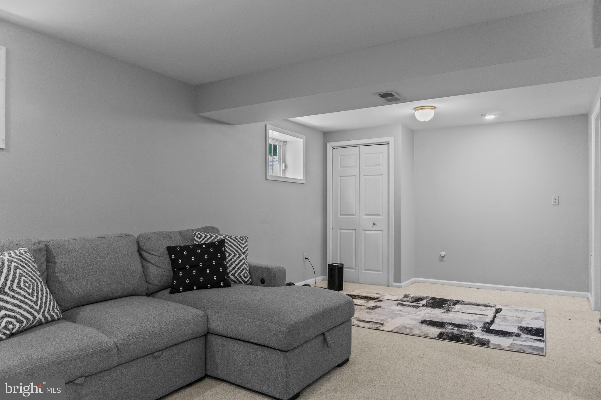 ANCIENT OAK - Residential
