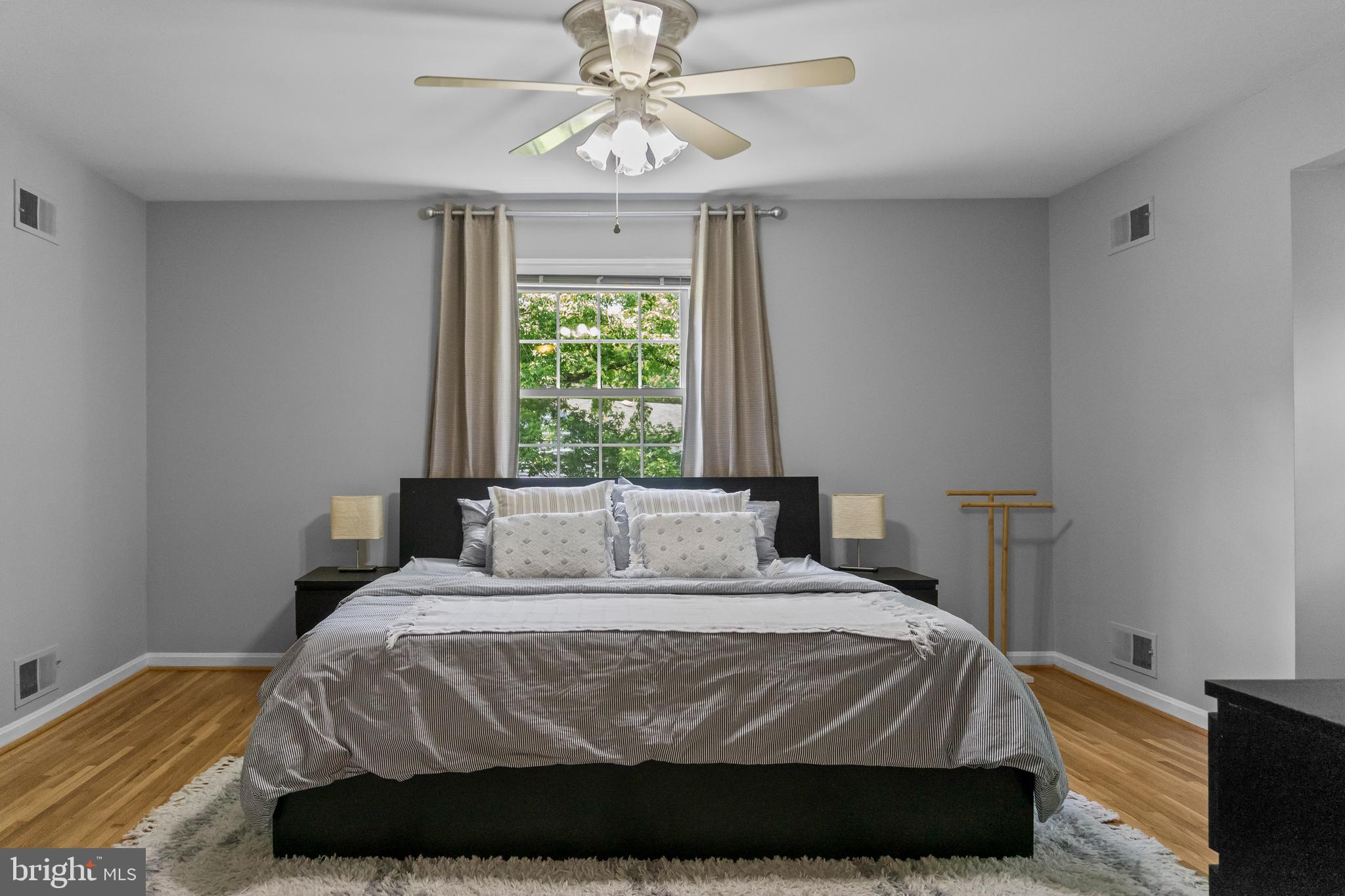 ANCIENT OAK - Residential